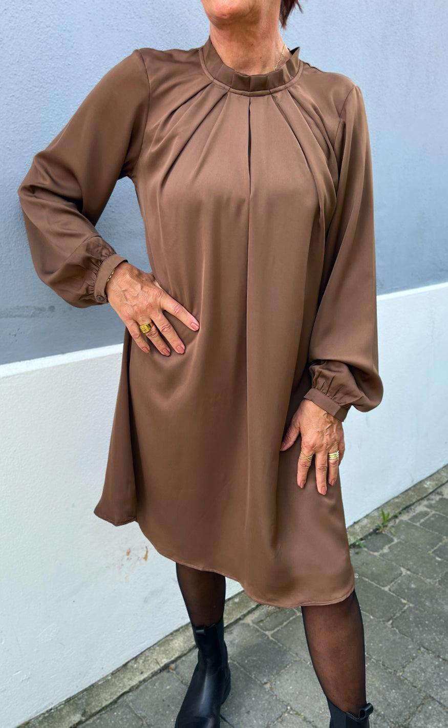 Say INA Copenhagen Kjole - Hazel - Chocolate