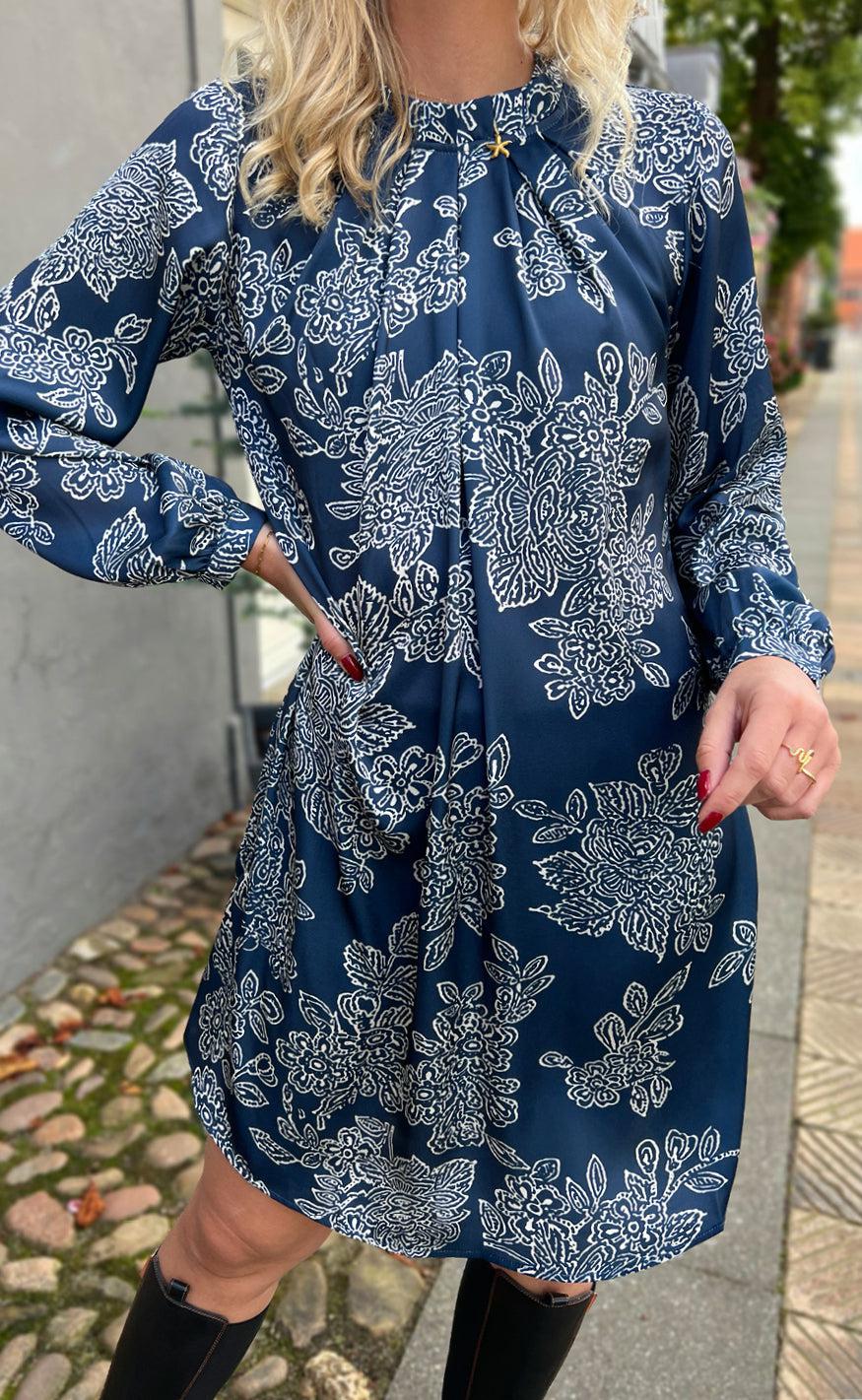 Say INA Copenhagen Kjole - Hazel - Navy Blue Flower