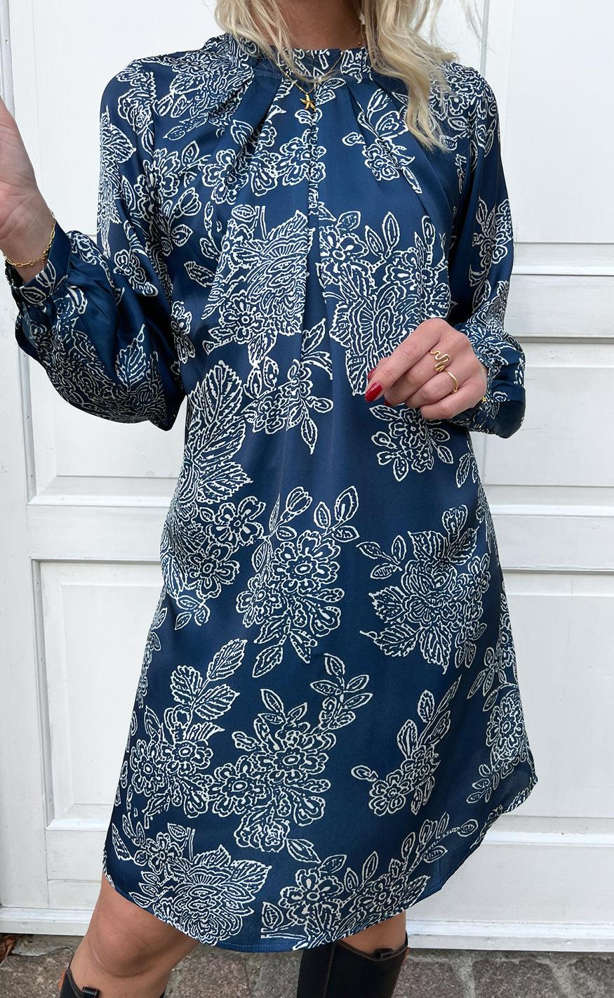 Say INA Copenhagen Kjole - Hazel - Navy Blue Flower