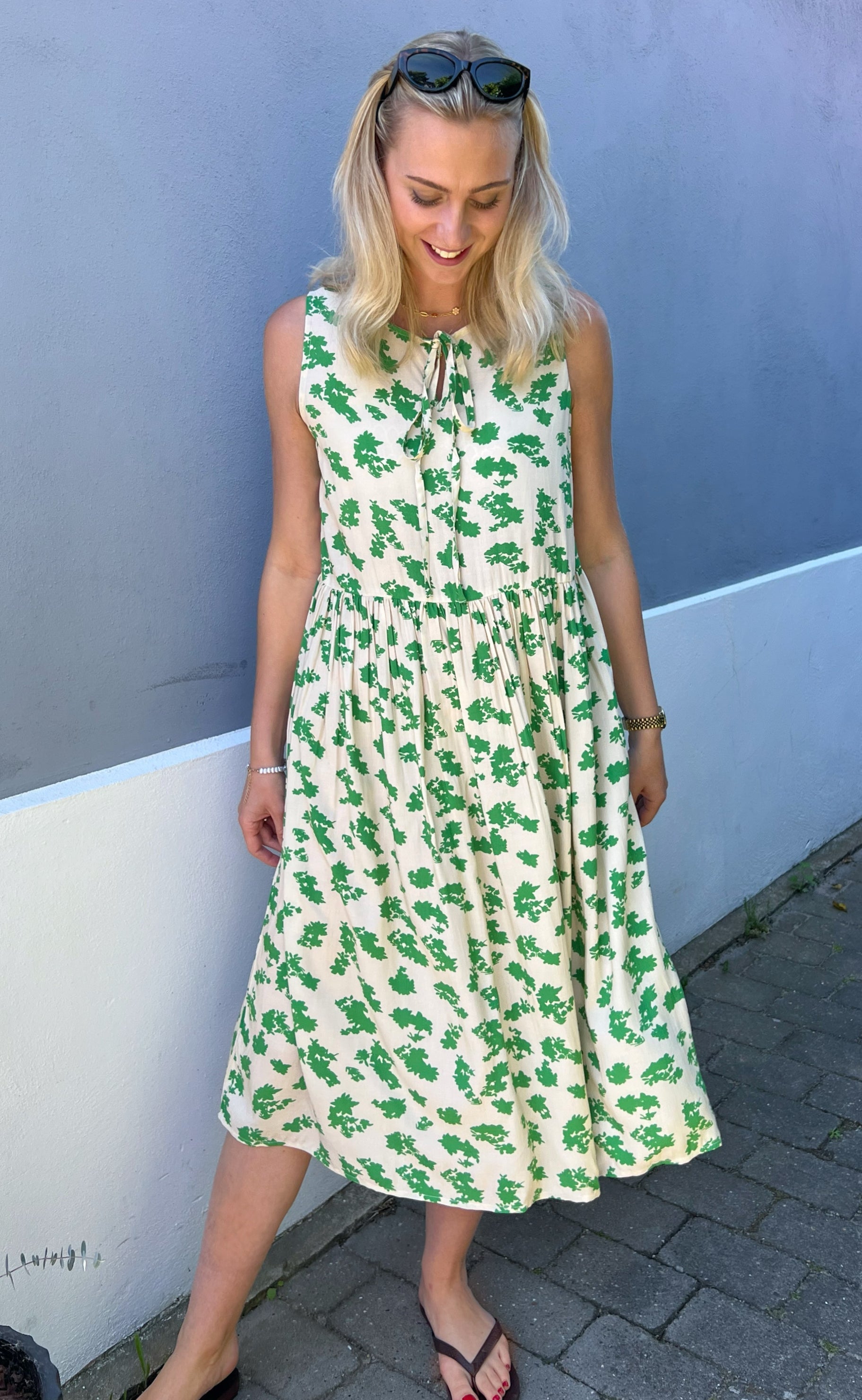 Say INA Copenhagen Kjole - Heidi - White/Green Flowers