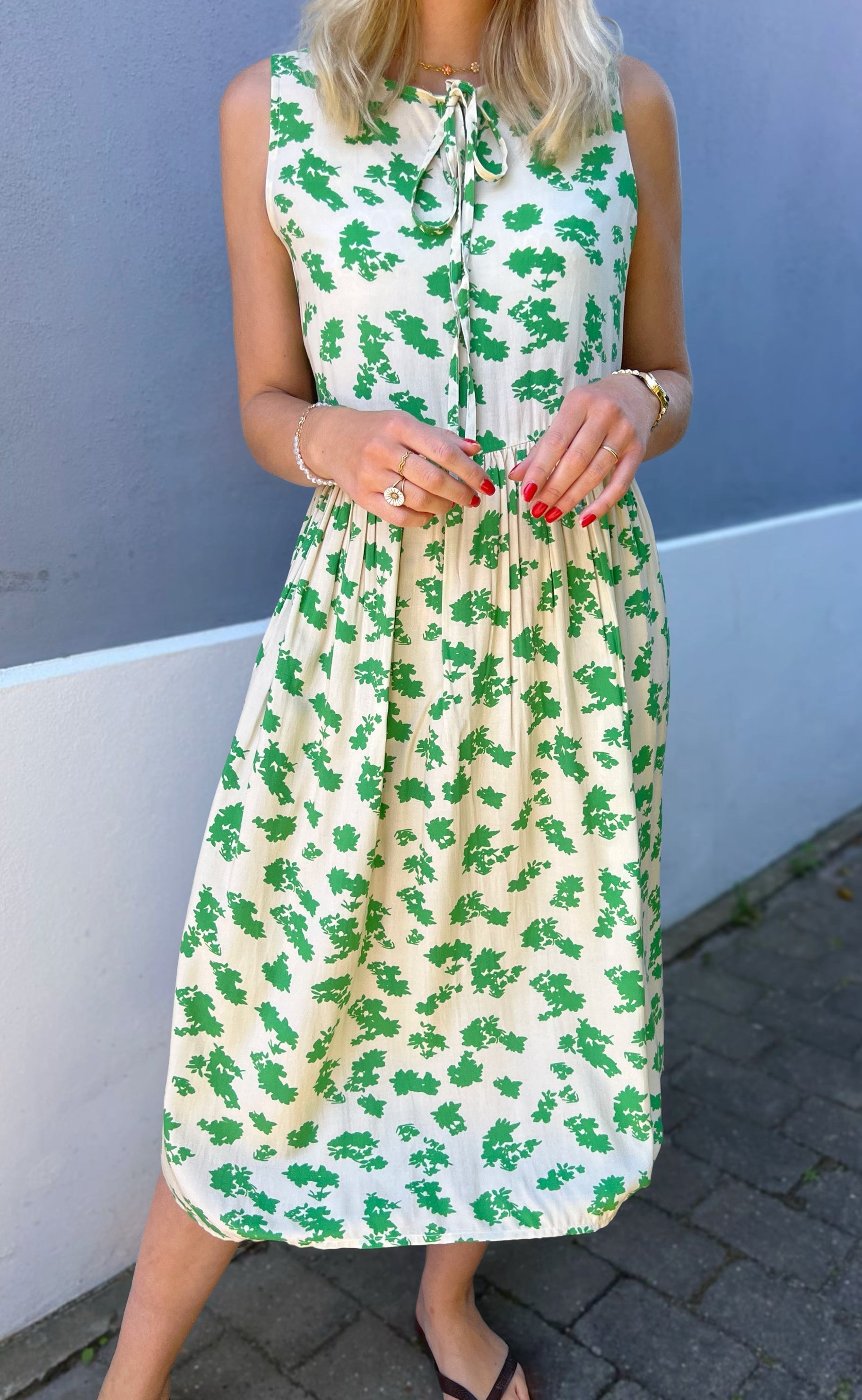 Say INA Copenhagen Kjole - Heidi - White/Green Flowers