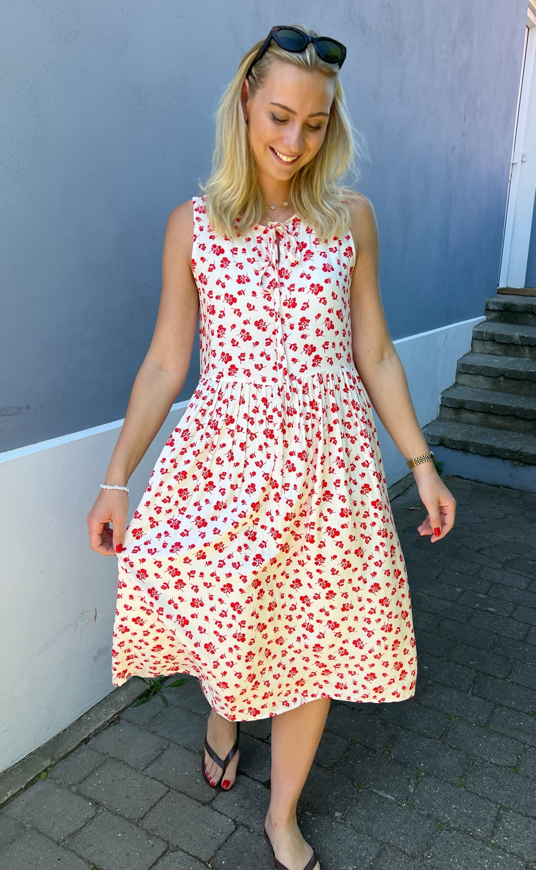Say INA Copenhagen Kjole - Heidi - White/Red Flowers