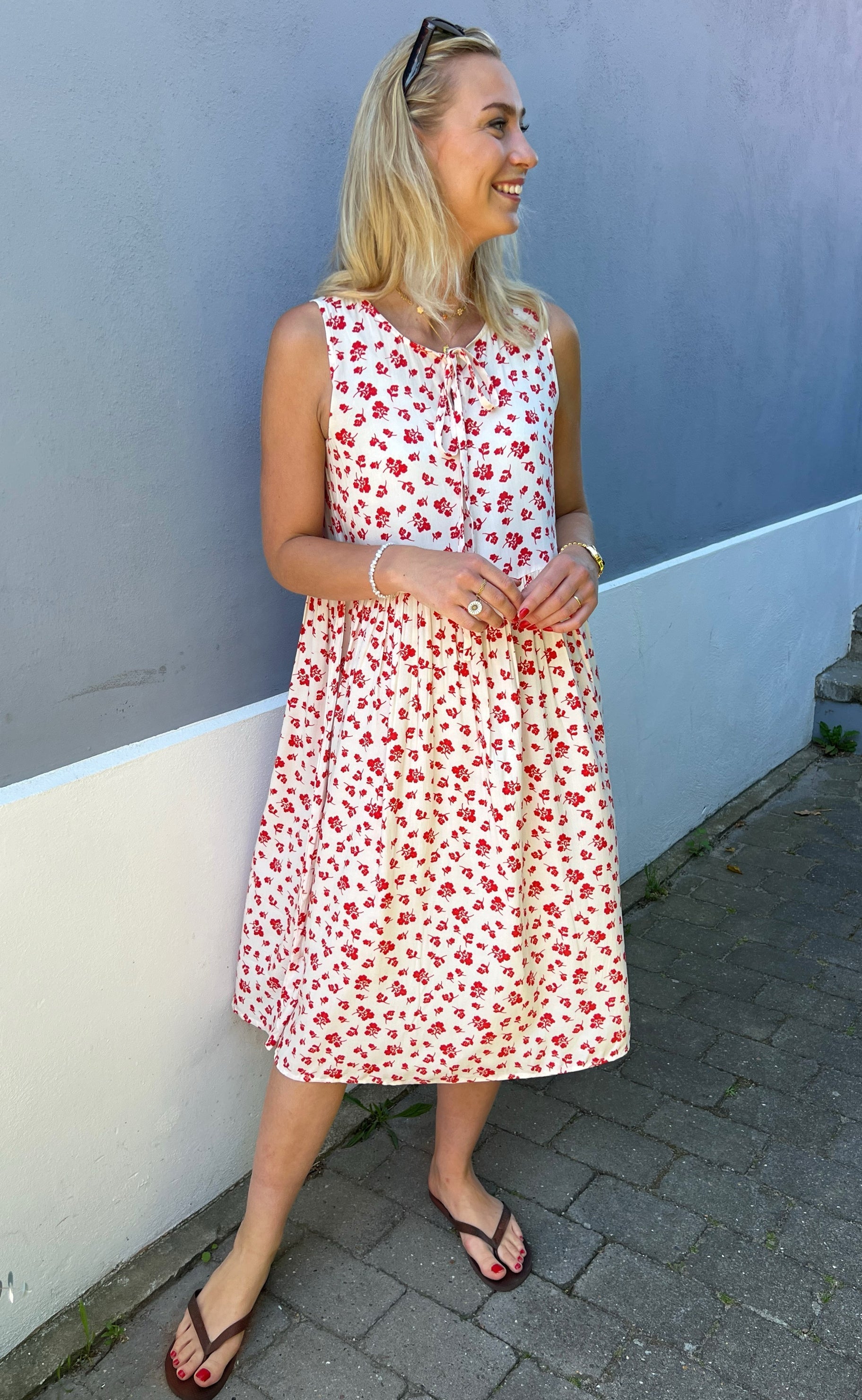 Say INA Copenhagen Kjole - Heidi - White/Red Flowers