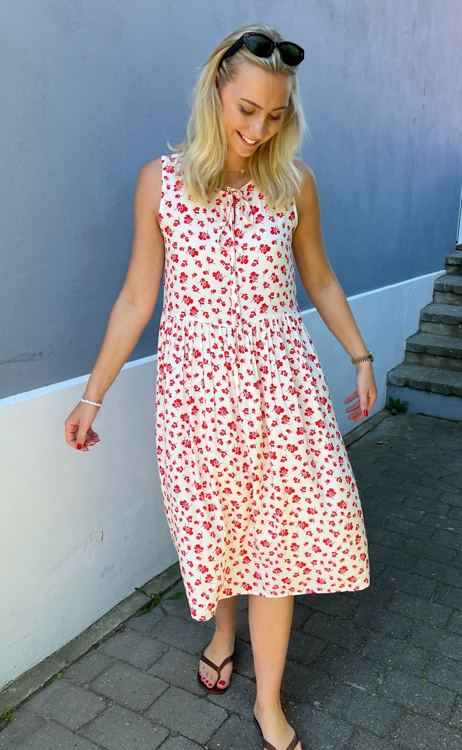 Say INA Copenhagen Kjole - Heidi - White/Red Flowers