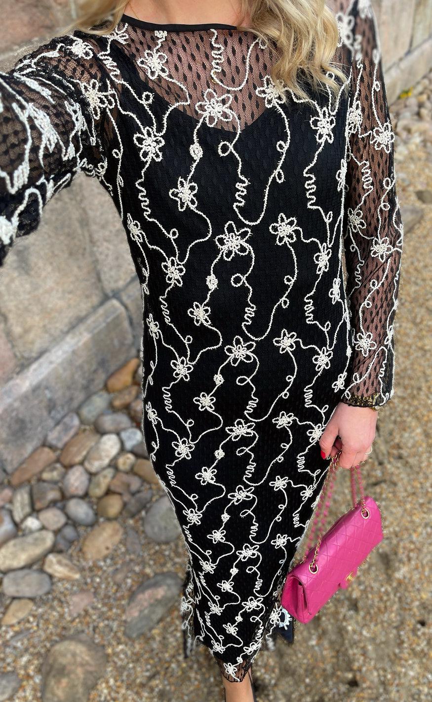 Say INA Copenhagen Kjole - Lace Long - Black W. White Lurex