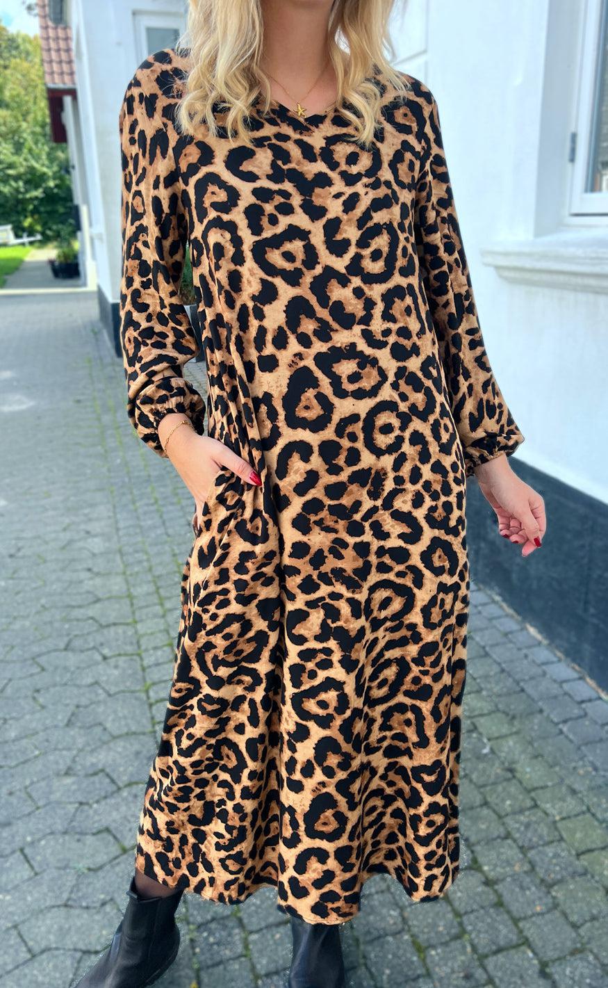 Say INA Copenhagen Kjole - Lia Poplin - Leopard