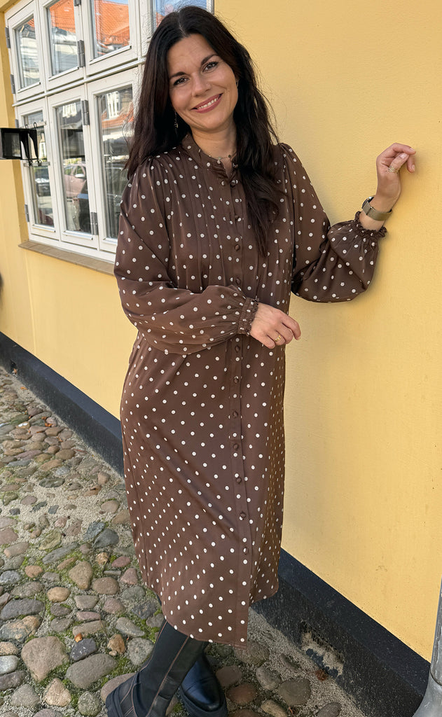 Say INA Copenhagen Kjole - Liara - Dark Brown W. White Dots