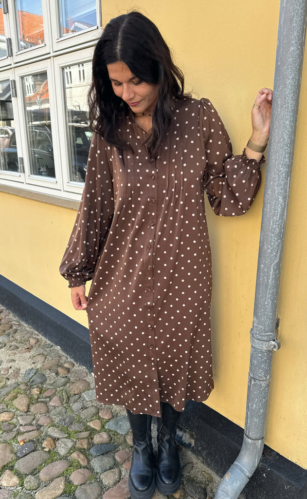 Say INA Copenhagen Kjole - Liara - Dark Brown W. White Dots
