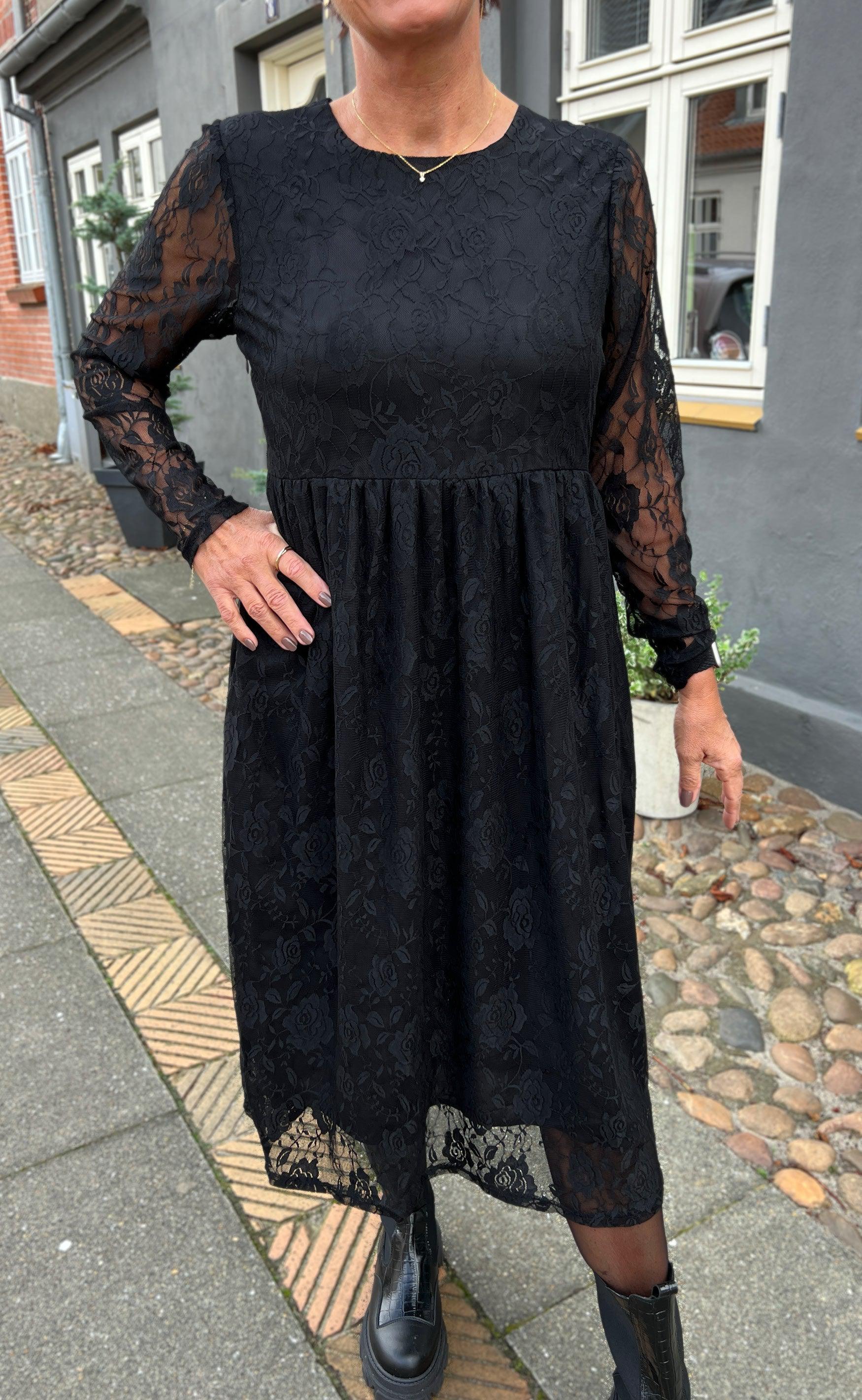 Say INA Copenhagen Kjole - Liva - Black Flower Lace