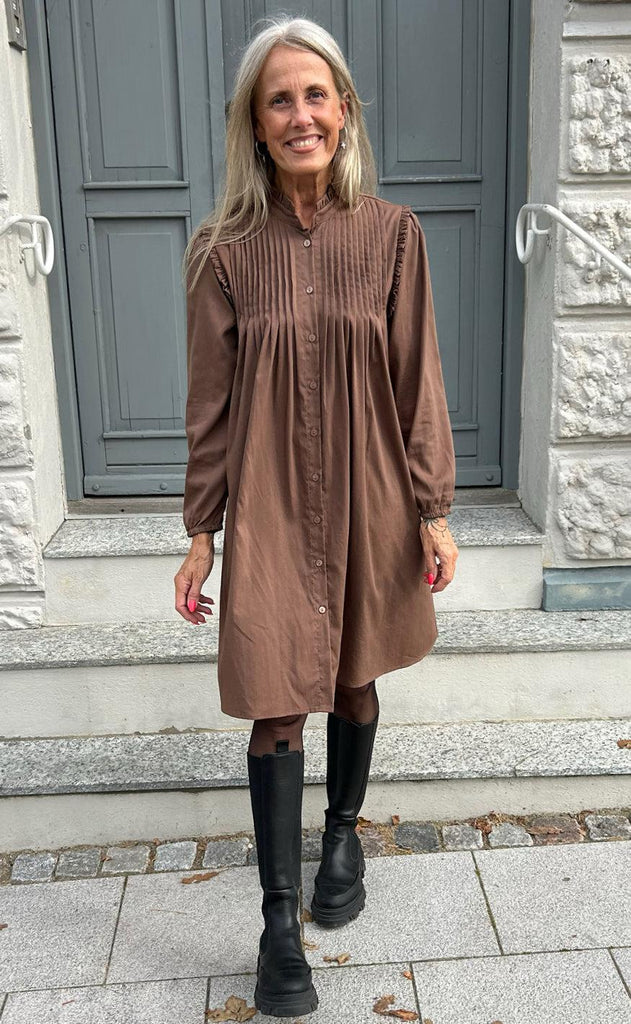 Say INA Copenhagen Kjole - Loui - Brown
