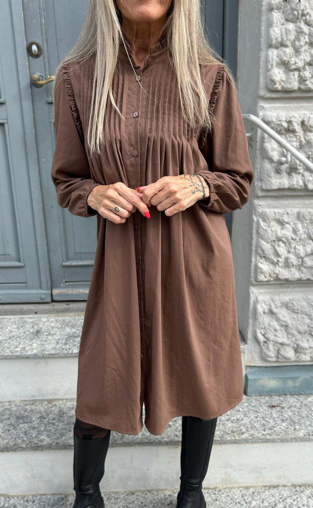 Say INA Copenhagen Kjole - Loui - Brown