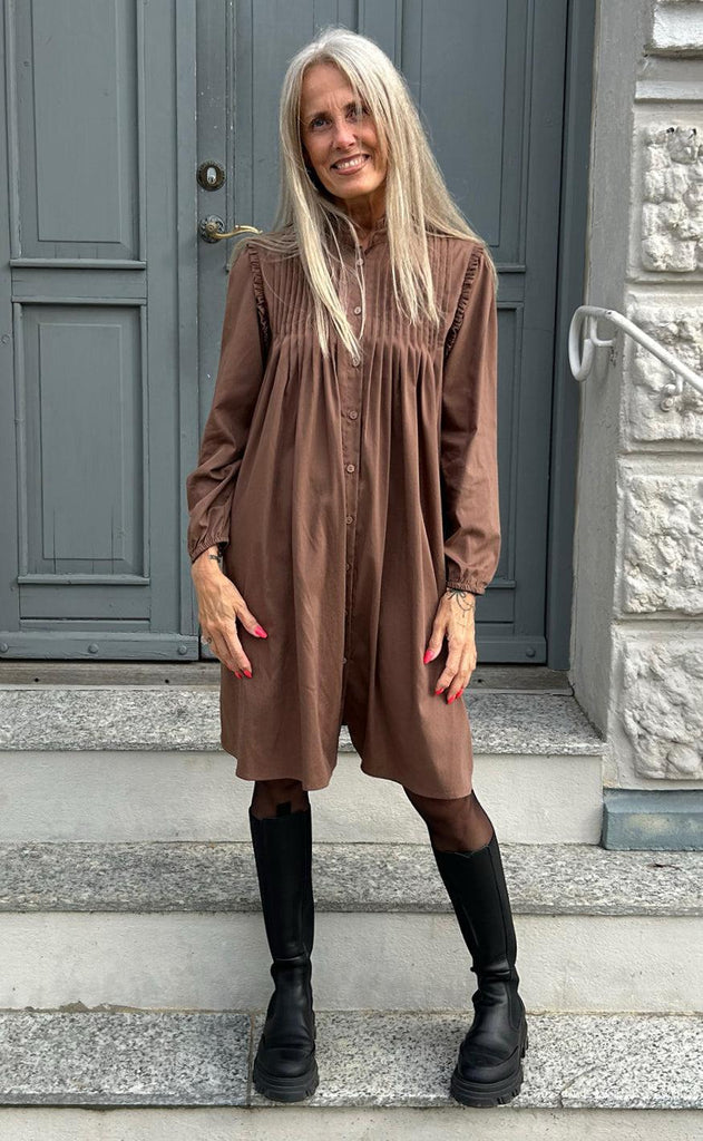 Say INA Copenhagen Kjole - Loui - Brown