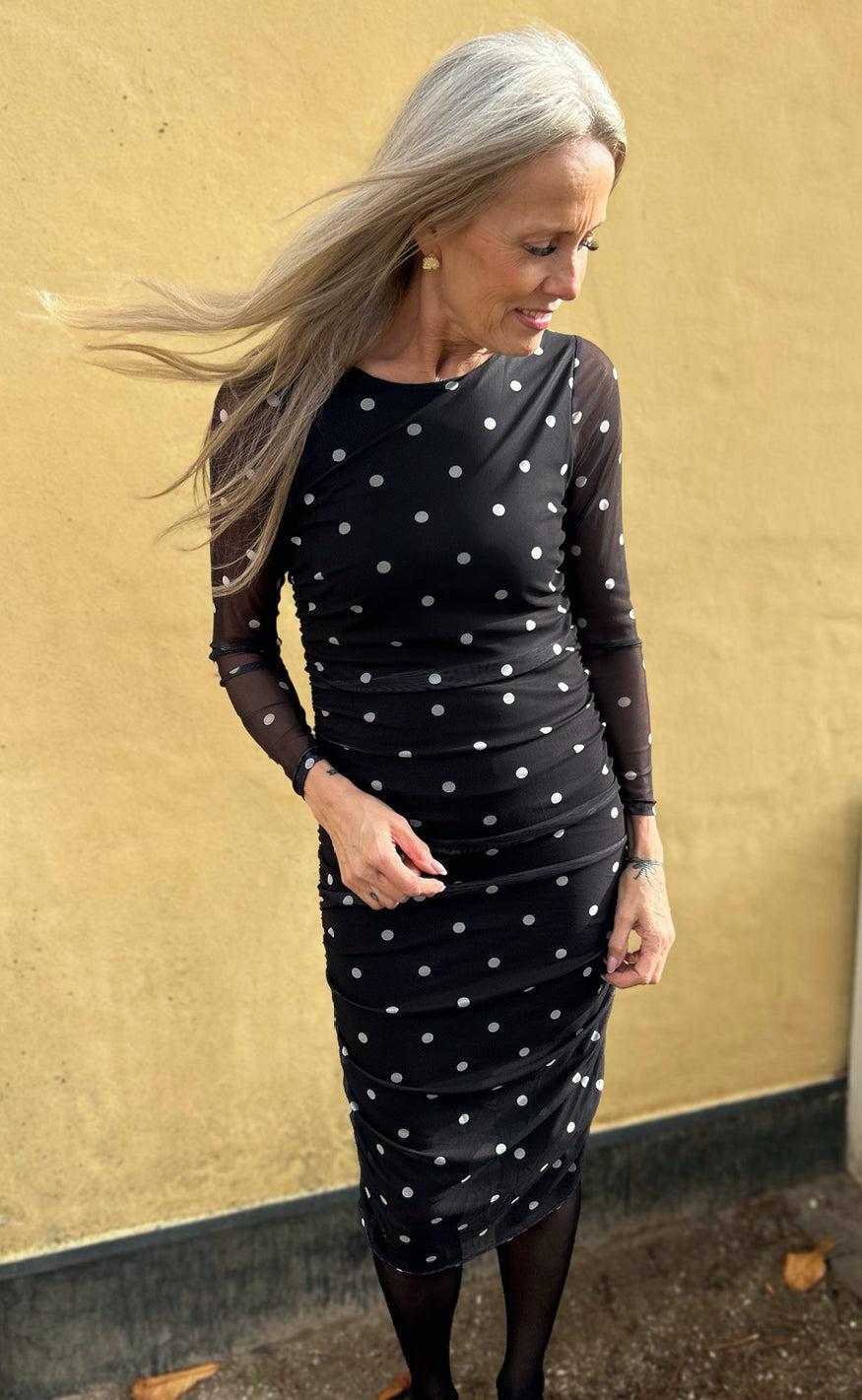Say INA Copenhagen Kjole - Maddie Mesh - Black W. White Dots
