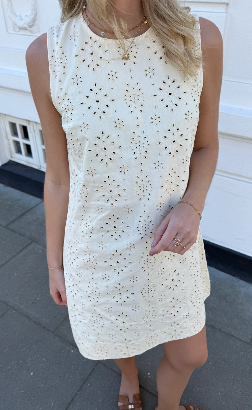 Say INA Copenhagen Kjole - Maja - Off White Denim W. Embroidery
