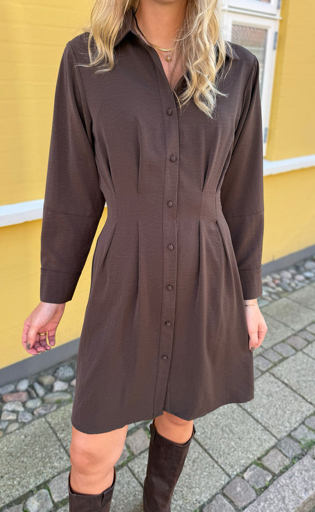 Say INA Copenhagen Kjole - Mille - Brown