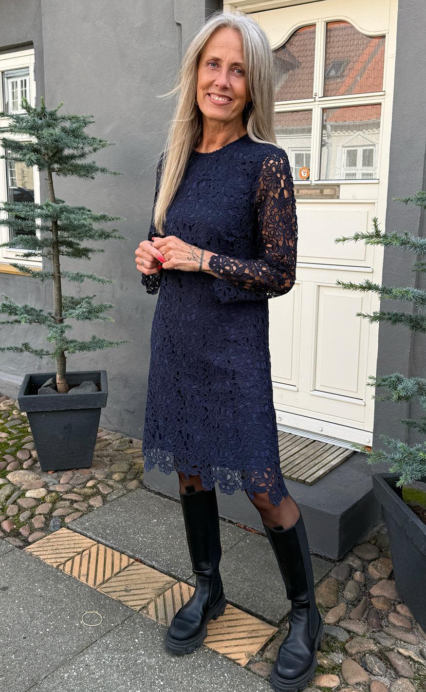 Say INA Copenhagen Kjole - Mira - Navy Blue