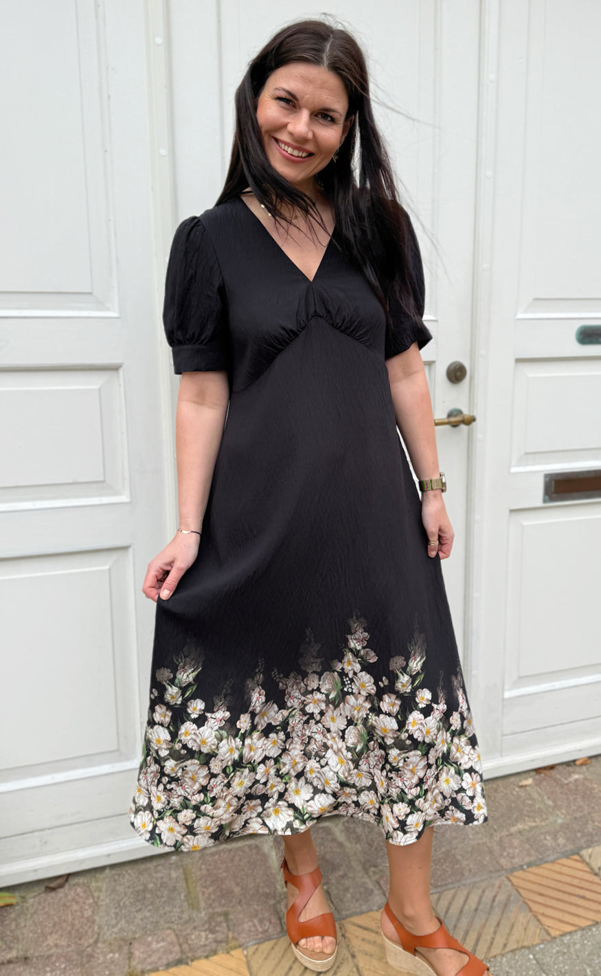 Say INA Copenhagen Kjole - Mirabelle - Black W. Flowers