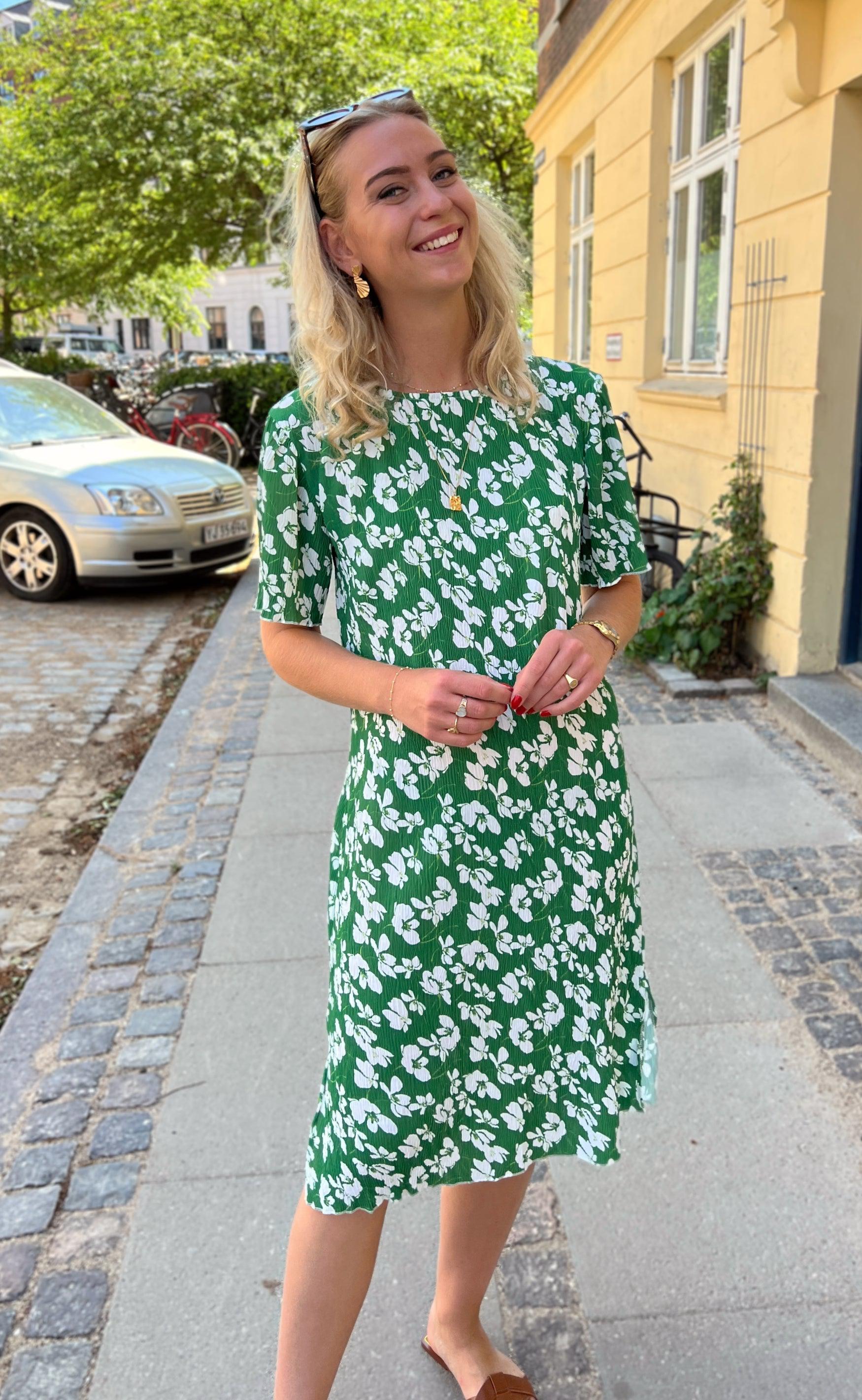 Say INA Copenhagen Kjole - Nancy Plisse - Green Flower