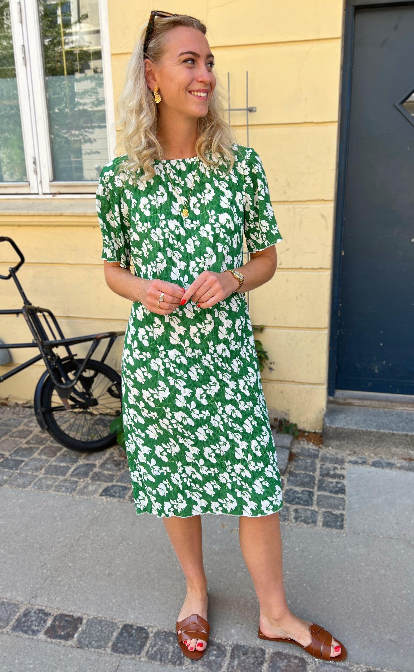 Say INA Copenhagen Kjole - Nancy Plisse - Green Flower