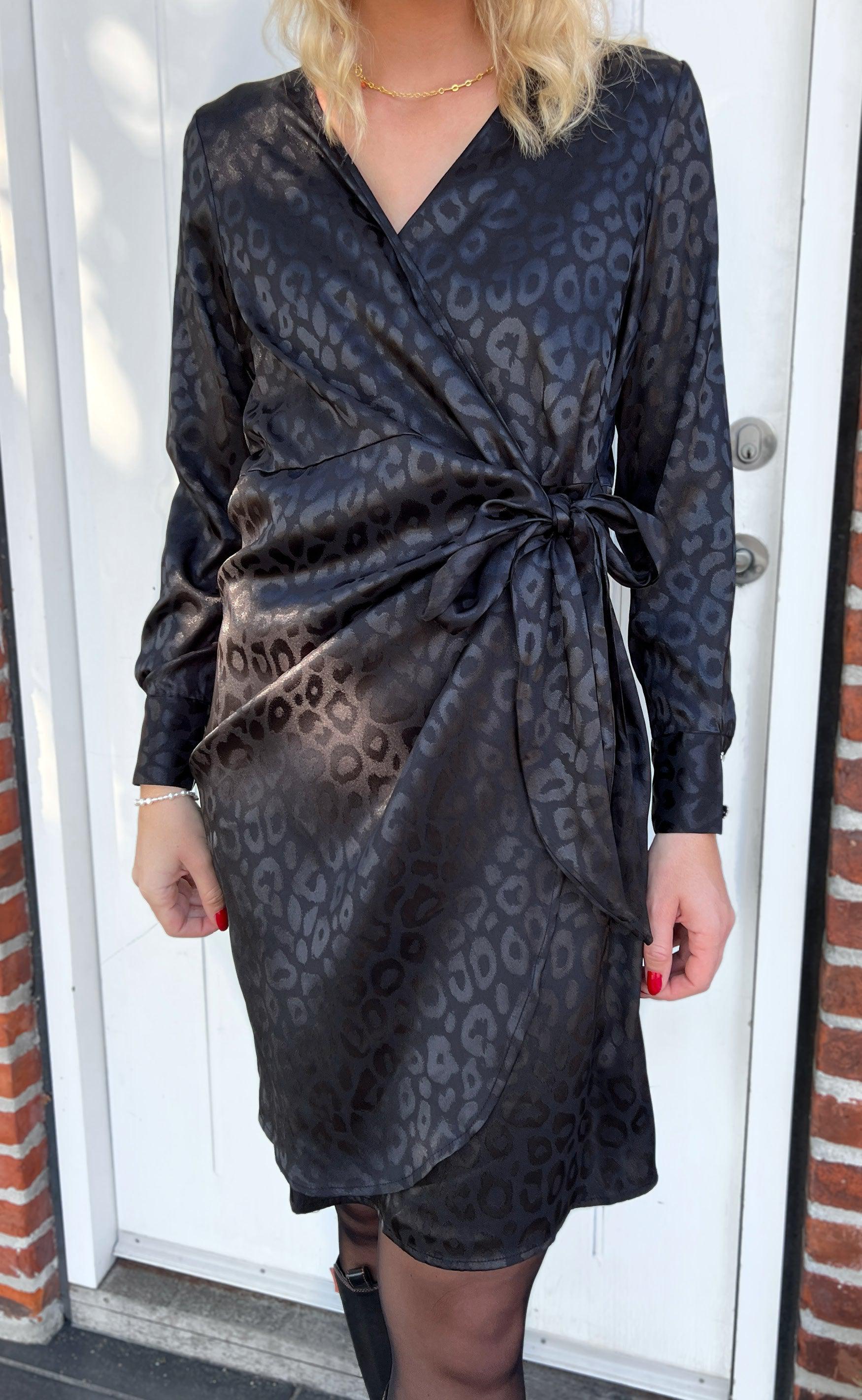 Say INA Copenhagen Kjole - Nynne - Black Leopard