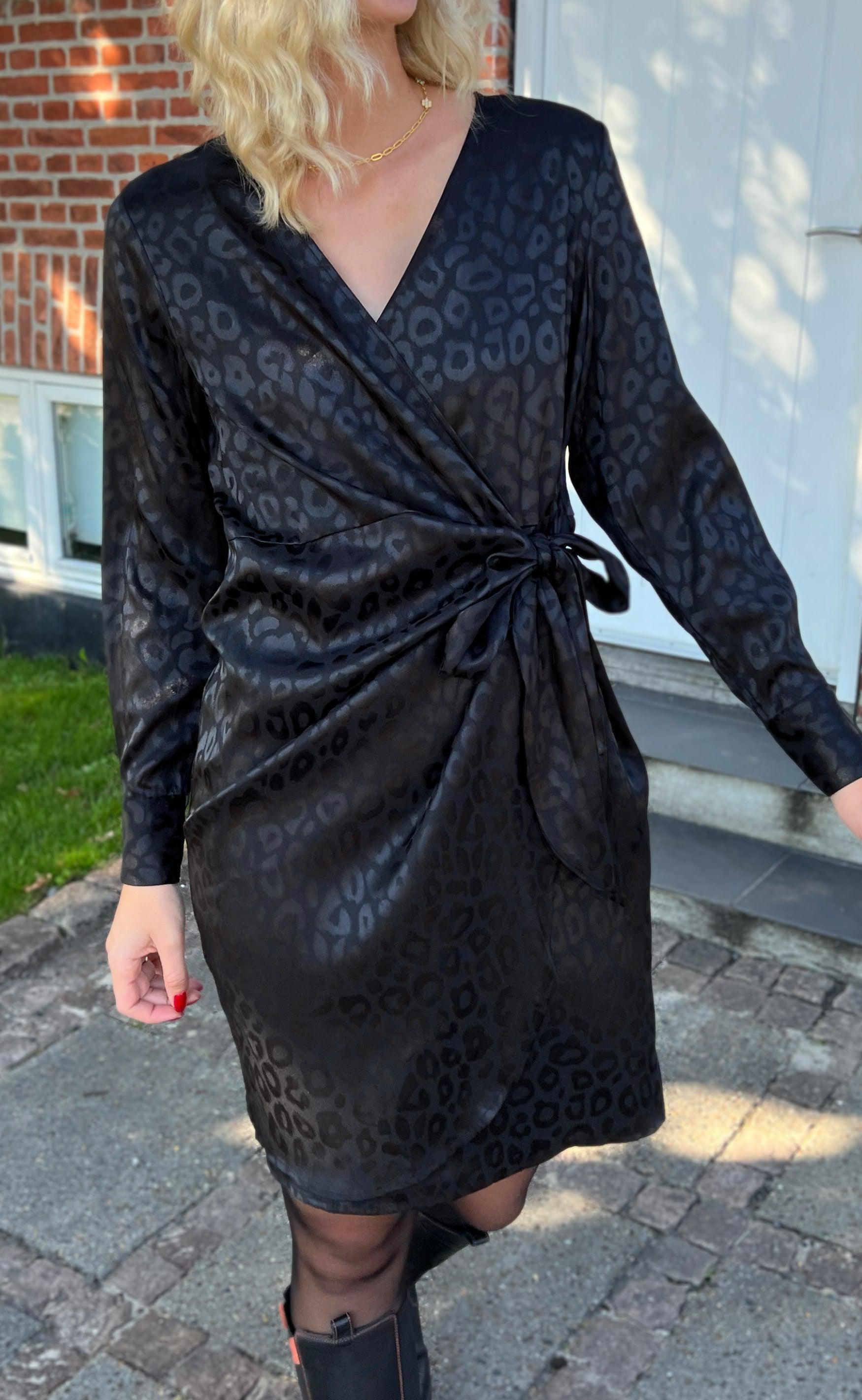 Say INA Copenhagen Kjole - Nynne - Black Leopard