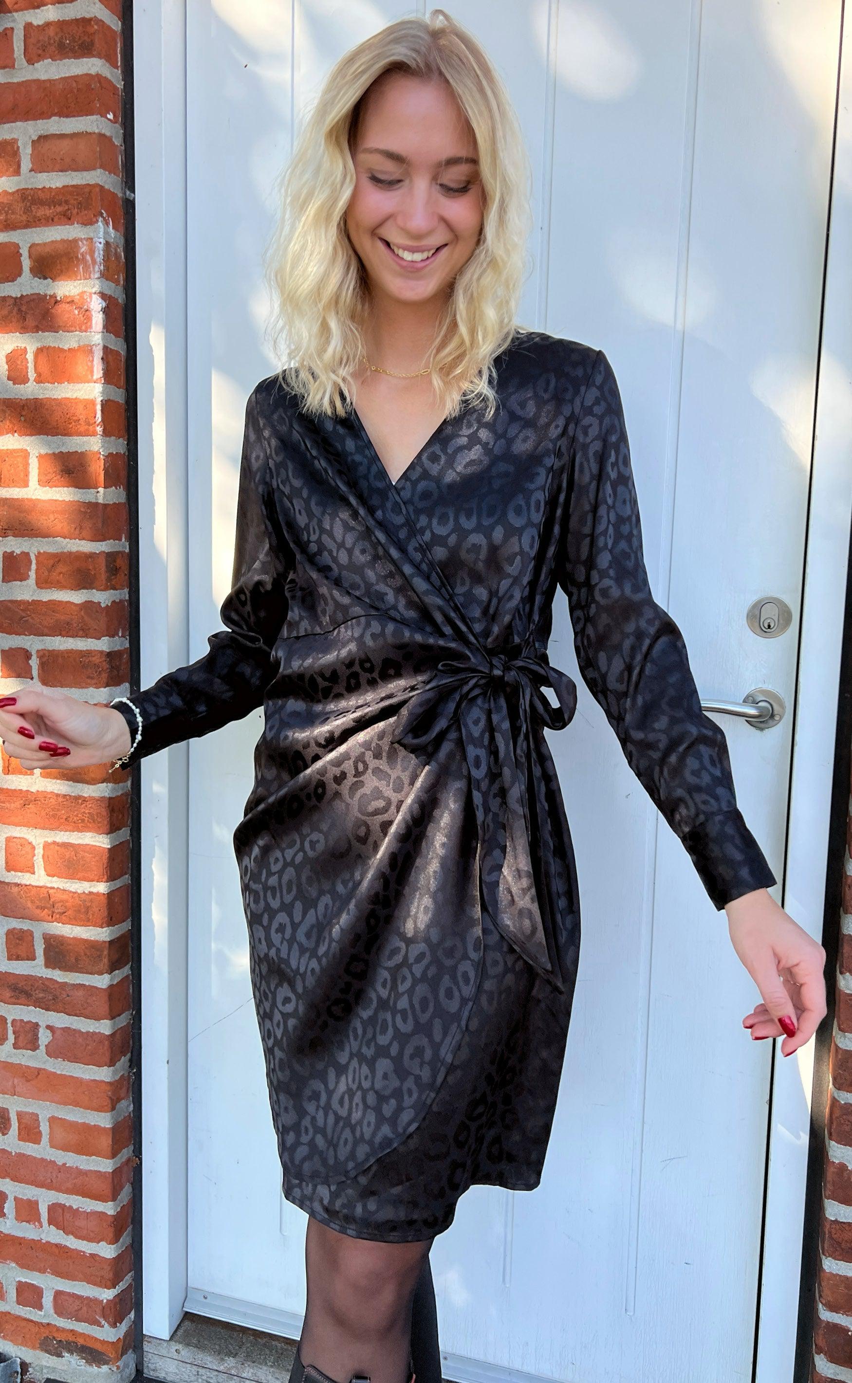 Say INA Copenhagen Kjole - Nynne - Black Leopard