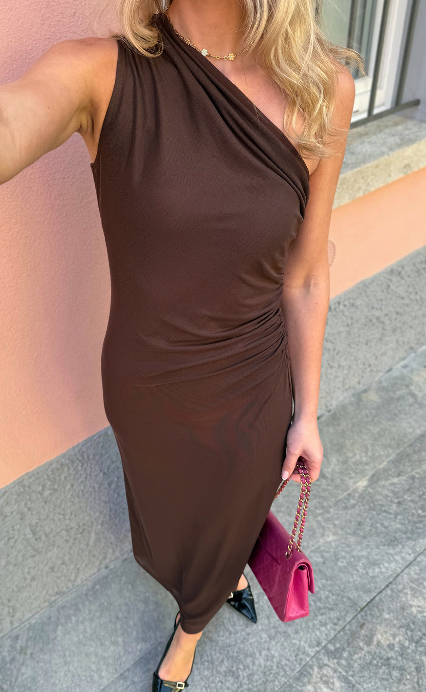 Say INA Copenhagen Kjole - Odine One Shoulder - Dark Brown Mesh
