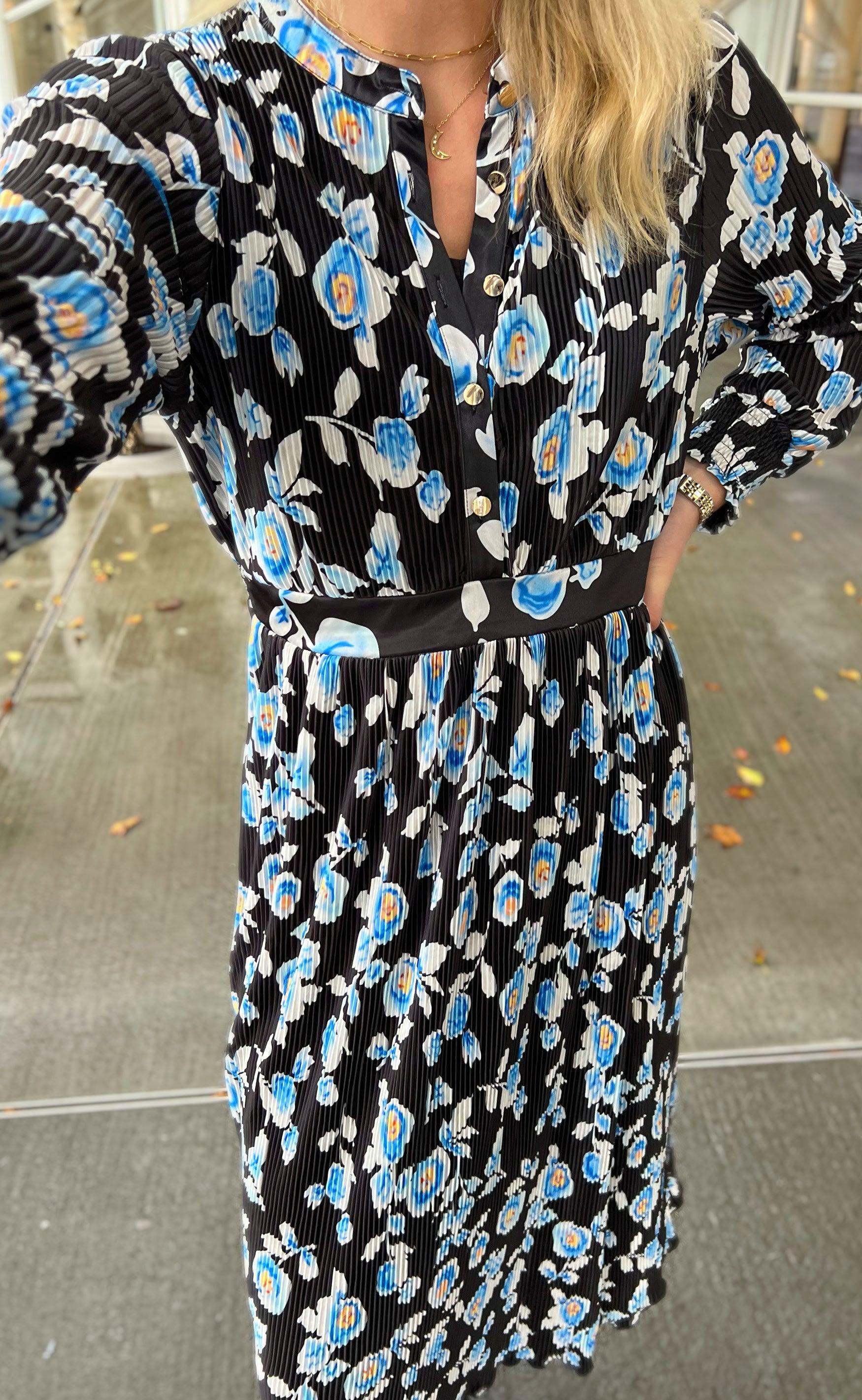 Say INA Copenhagen Kjole - Olivia - Black/Blue Flower