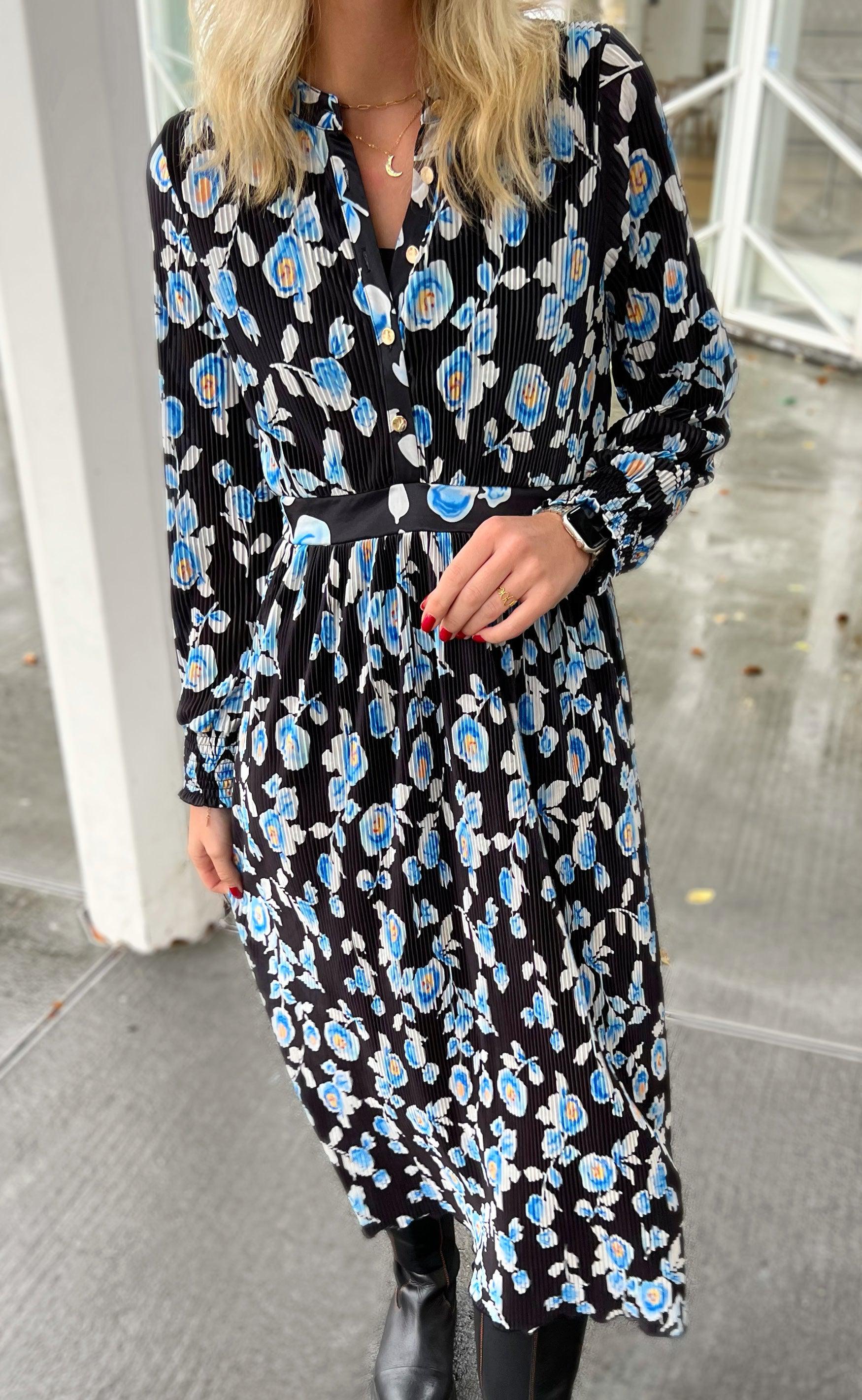 Say INA Copenhagen Kjole - Olivia - Black/Blue Flower