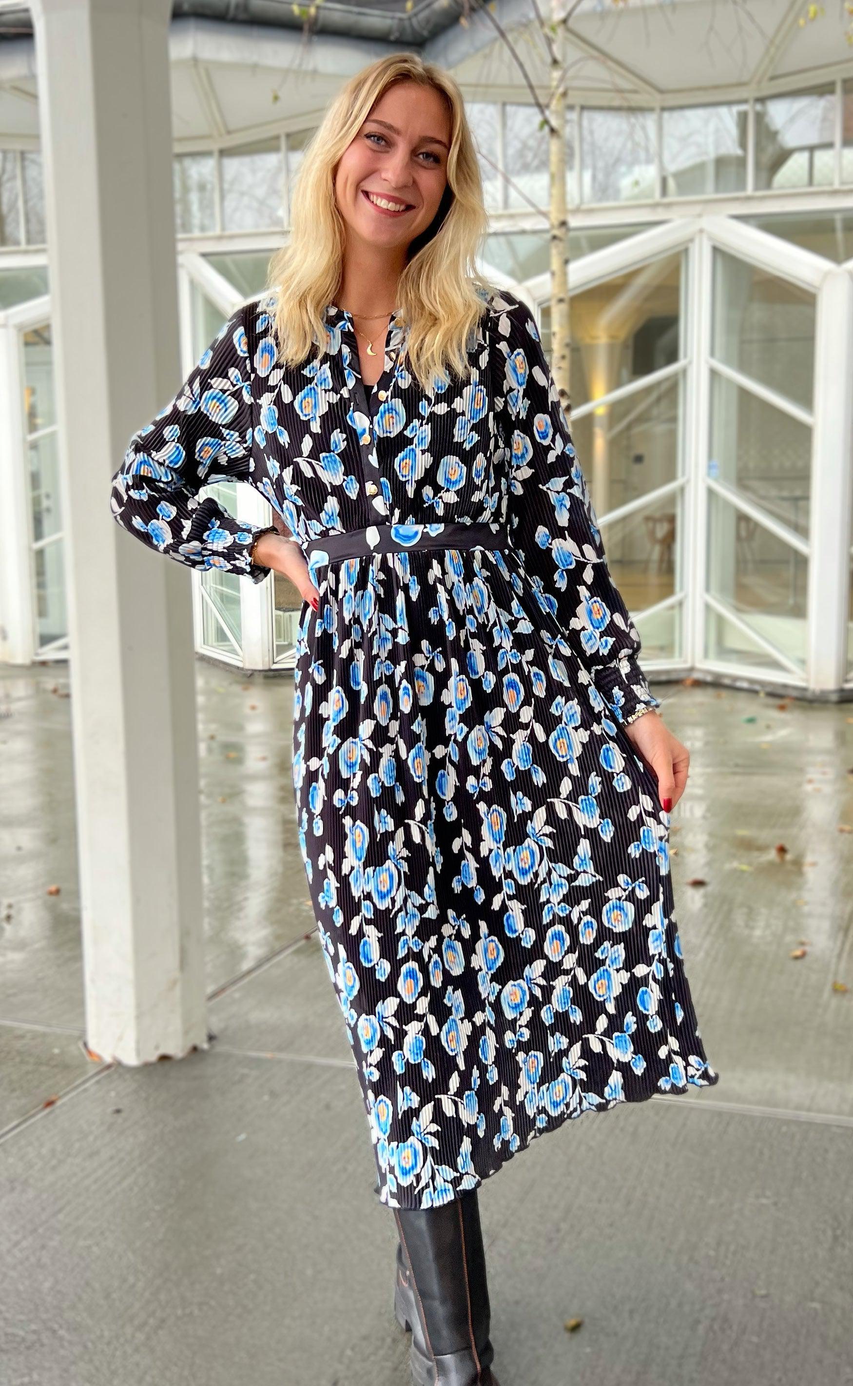 Say INA Copenhagen Kjole - Olivia - Black/Blue Flower