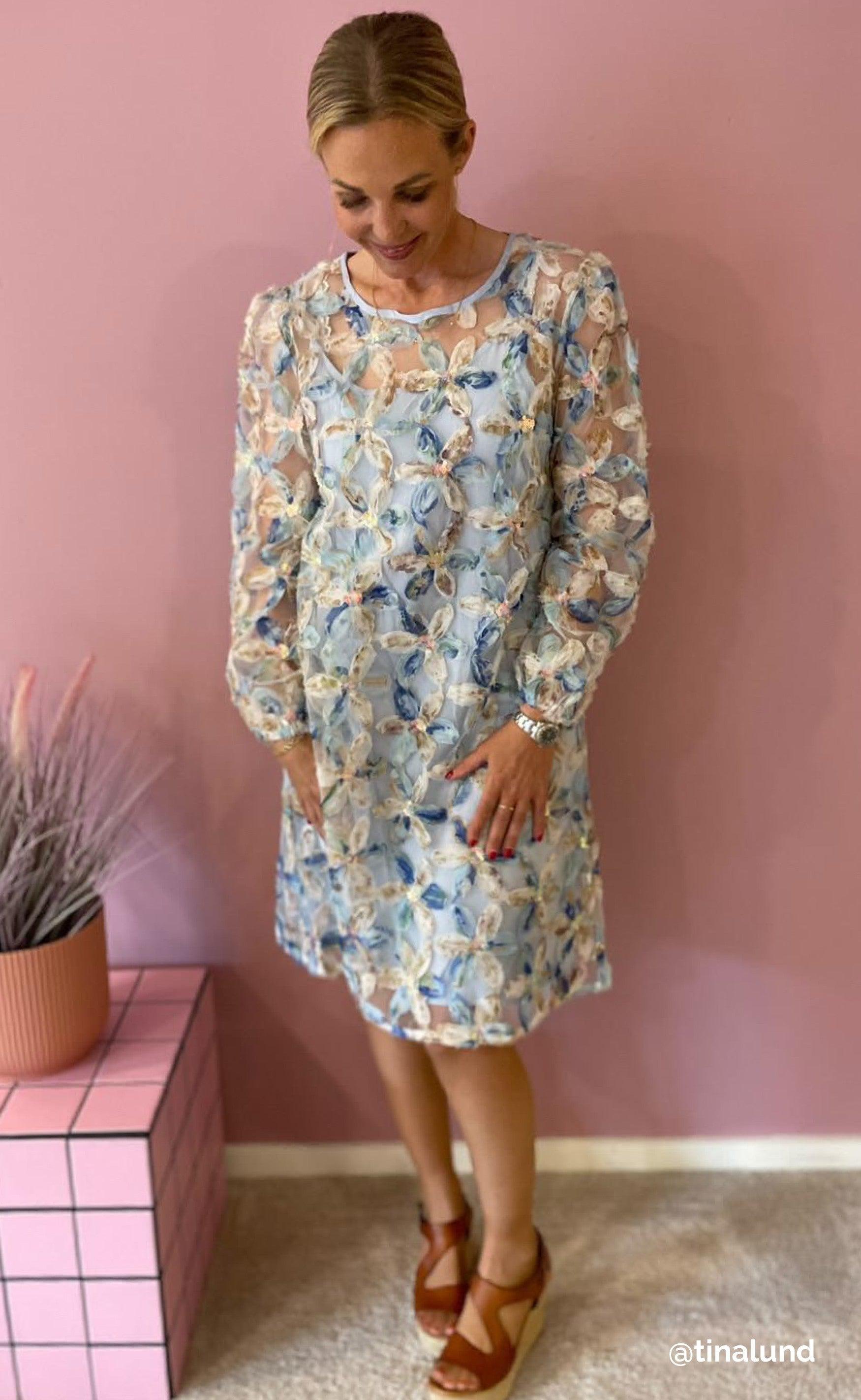 Say INA Copenhagen Kjole - Pama - Blue Sequin Flower