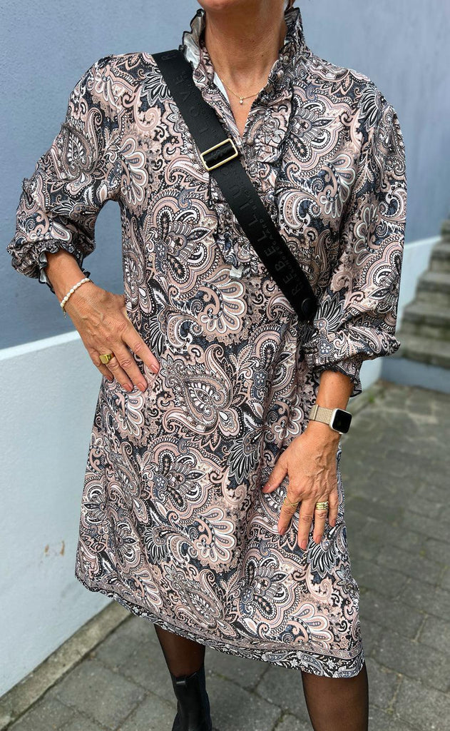 Say INA Copenhagen Kjole - Paulina - Mixed Paisley