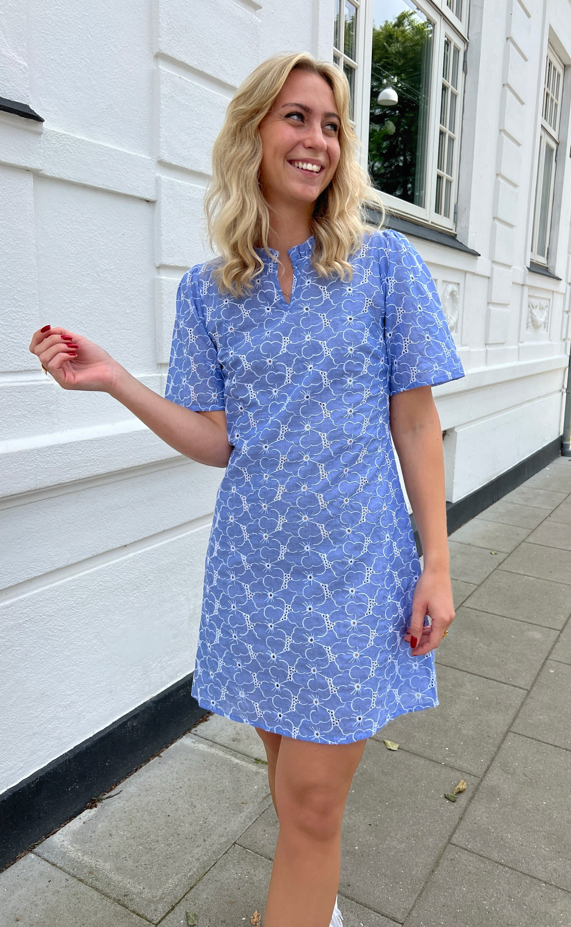 Say INA Copenhagen Kjole - Salina - Blue Embroidery Flower