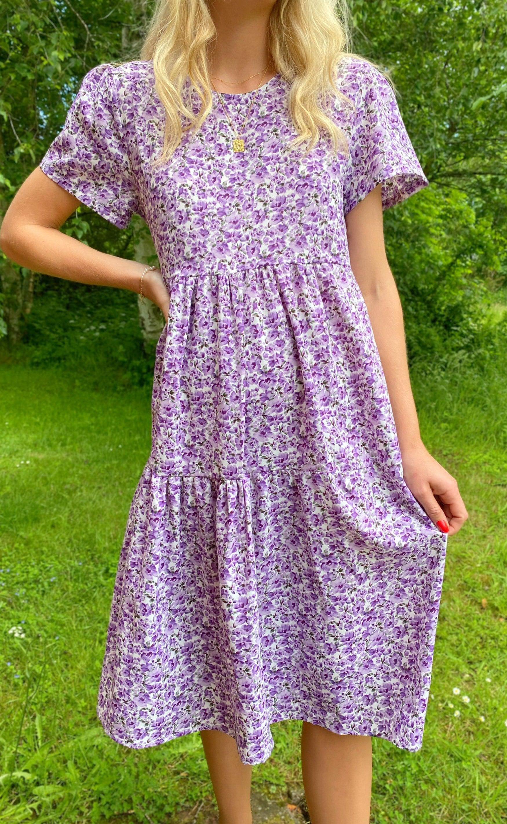 Say INA Copenhagen Kjole - Selma - Purple Flower