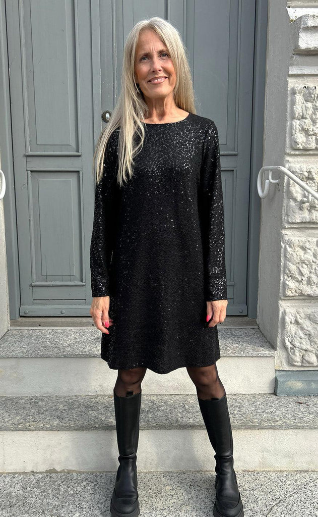 Say INA Copenhagen Kjole - Sima - Black Sequin