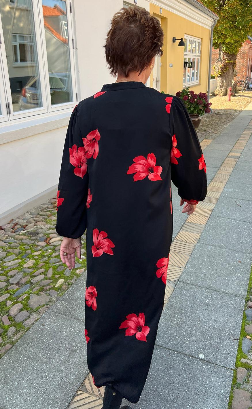 Say INA Copenhagen Kjole - Tia - Black W. Red Flowers