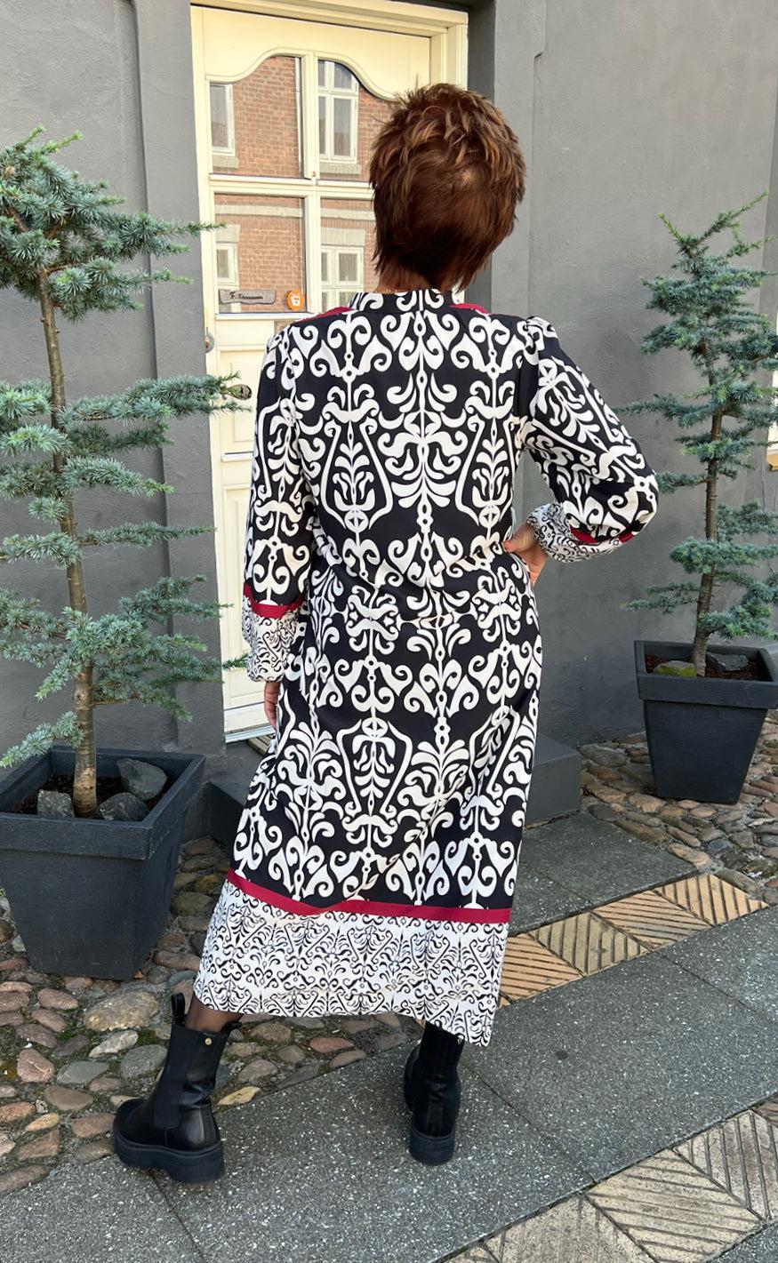 Say INA Copenhagen Kjole - Tia - Black W. White Print