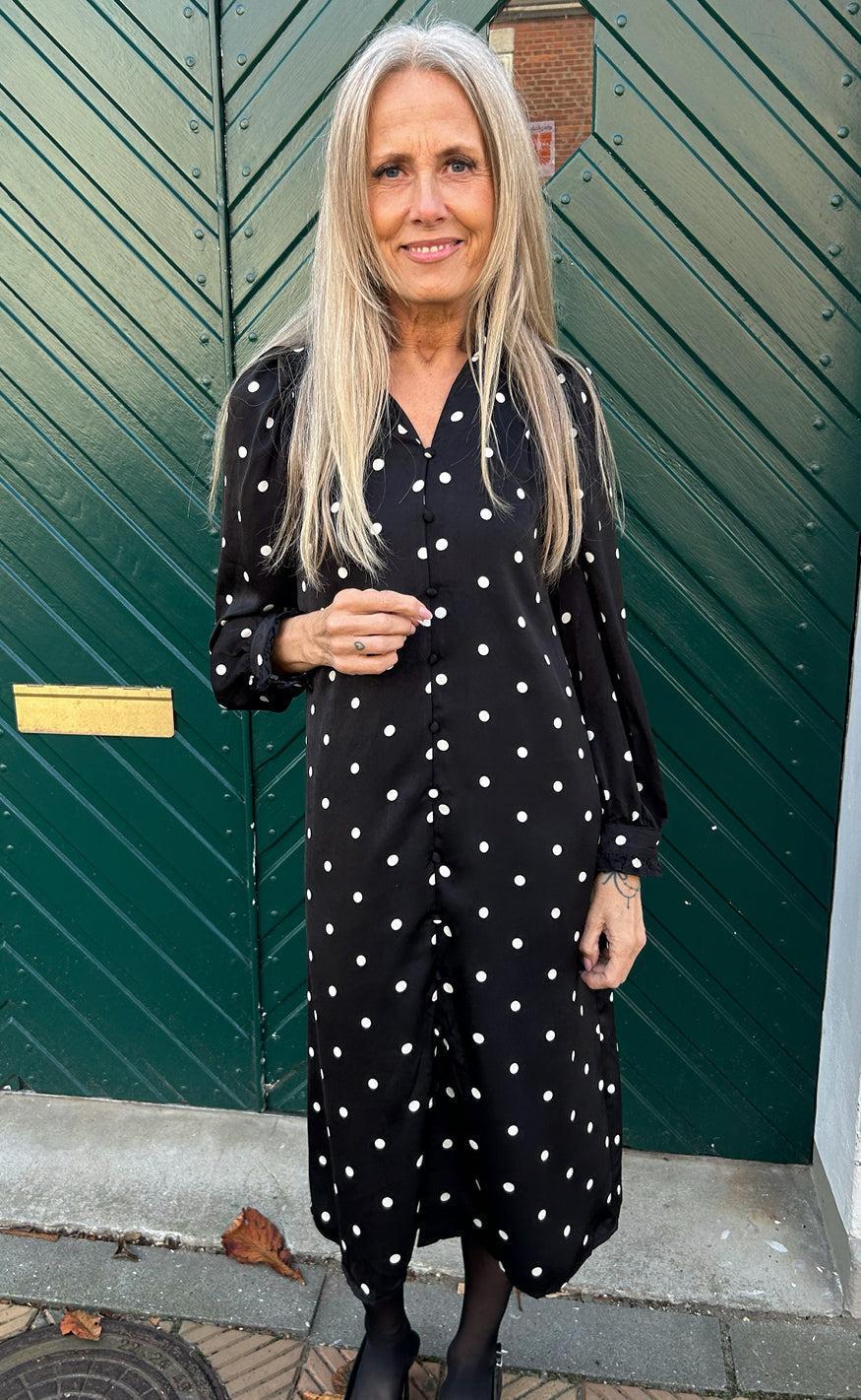 Say INA Copenhagen Kjole - Tiki - Black W. White Dots