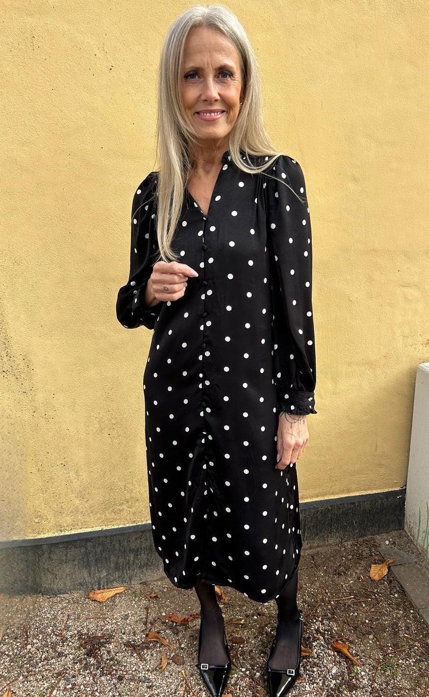Say INA Copenhagen Kjole - Tiki - Black W. White Dots