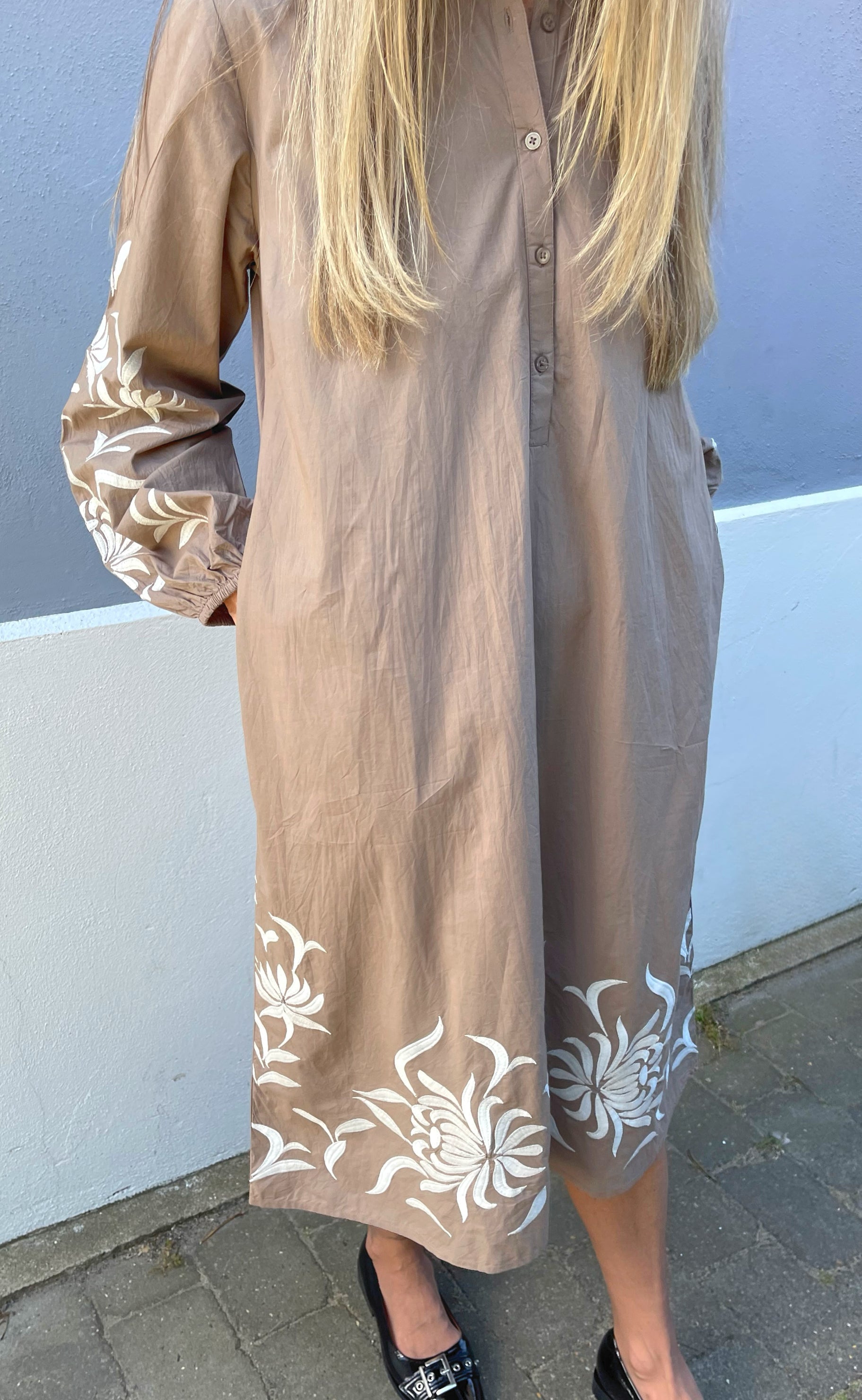 Say INA Copenhagen Kjole - Tilde - Light Brown W. Embroidery