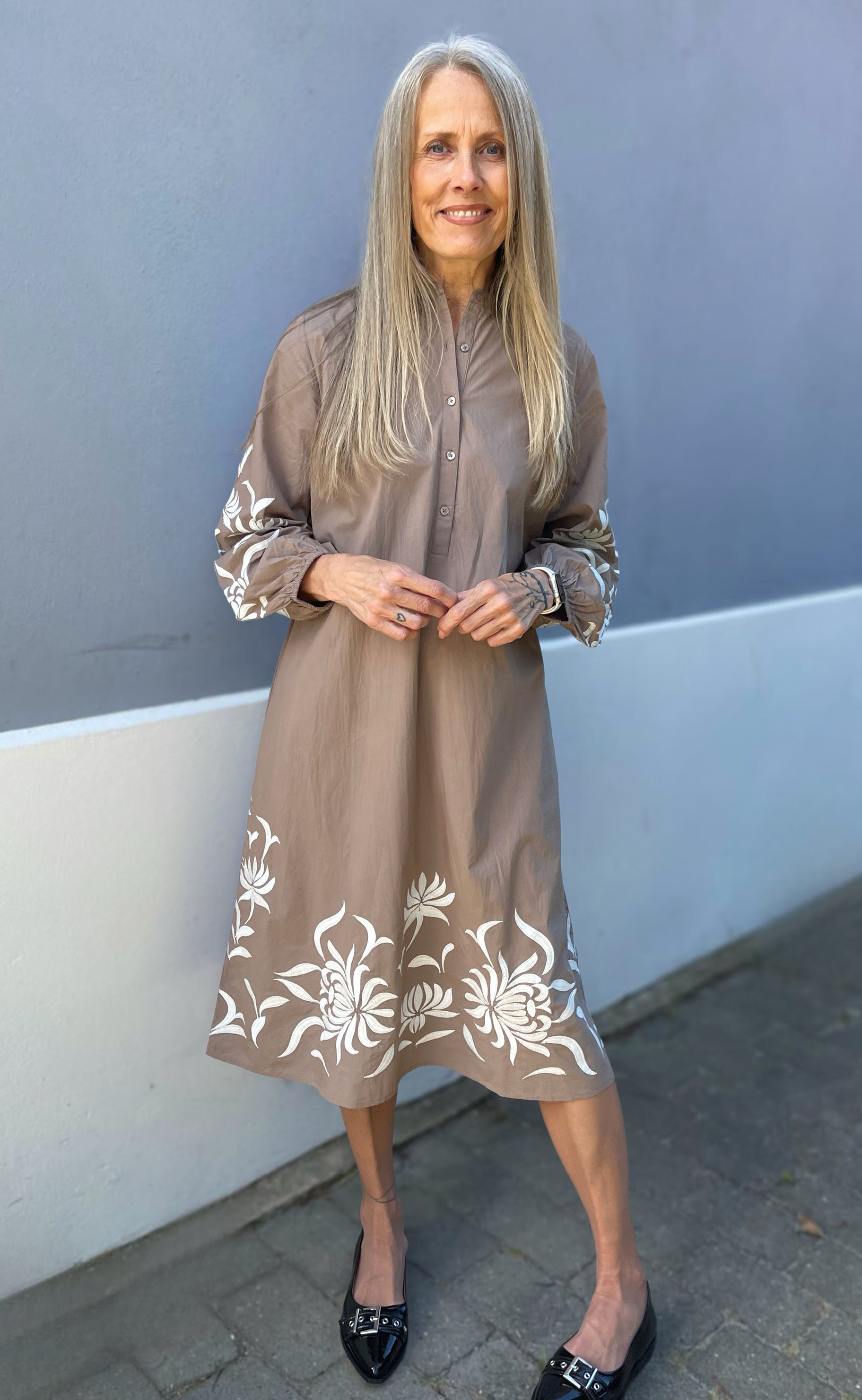Say INA Copenhagen Kjole - Tilde - Light Brown W. Embroidery