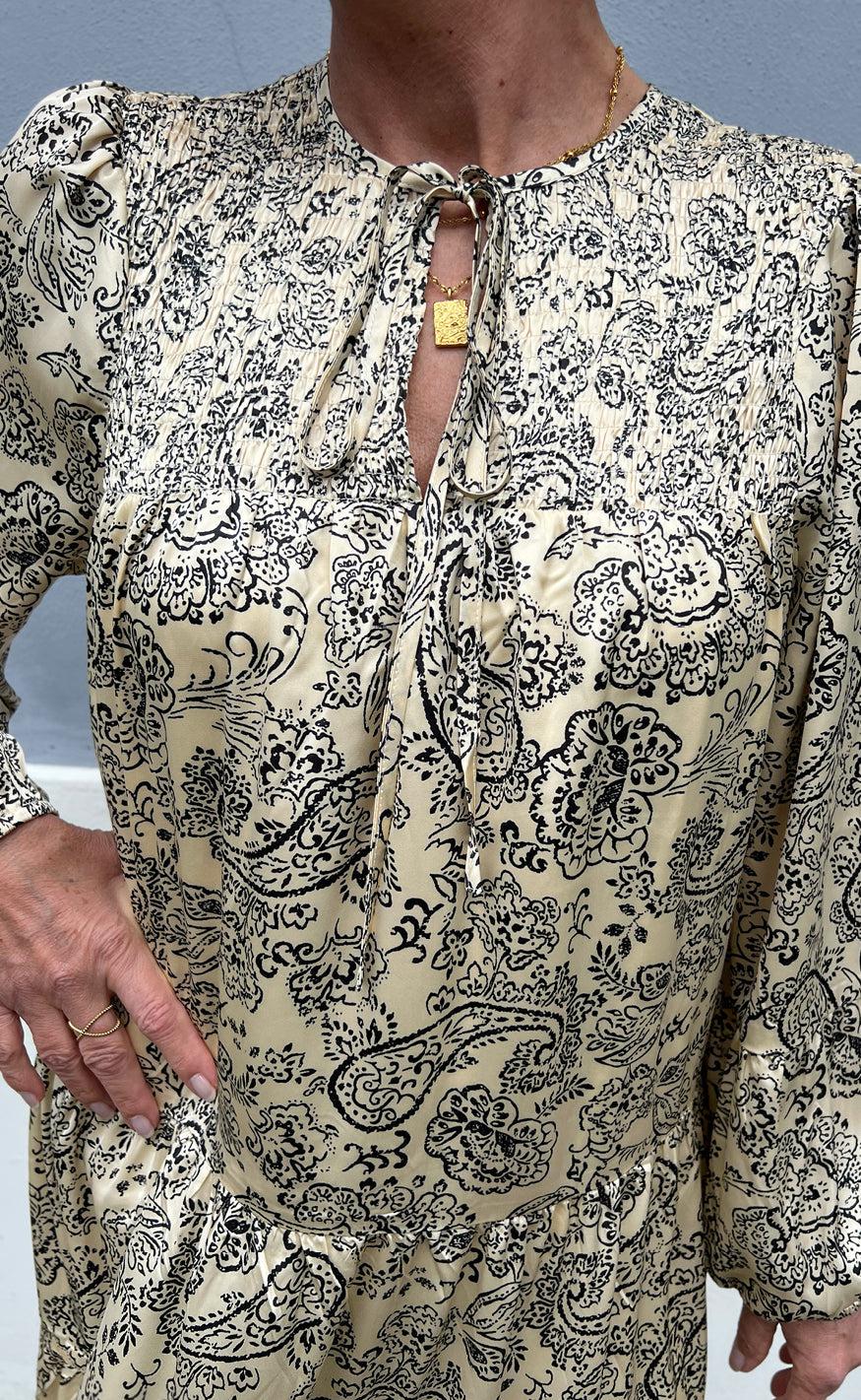 Say INA Copenhagen Kjole - Vanessa - Creme / Black Paisley