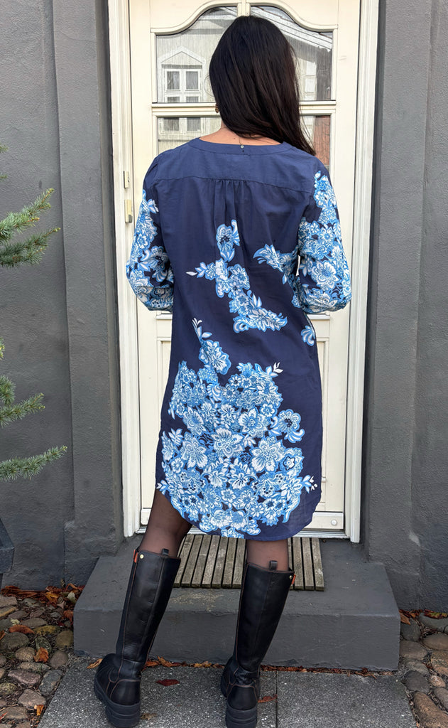 Say INA Copenhagen Kjole - Vicky - Blue Flowers