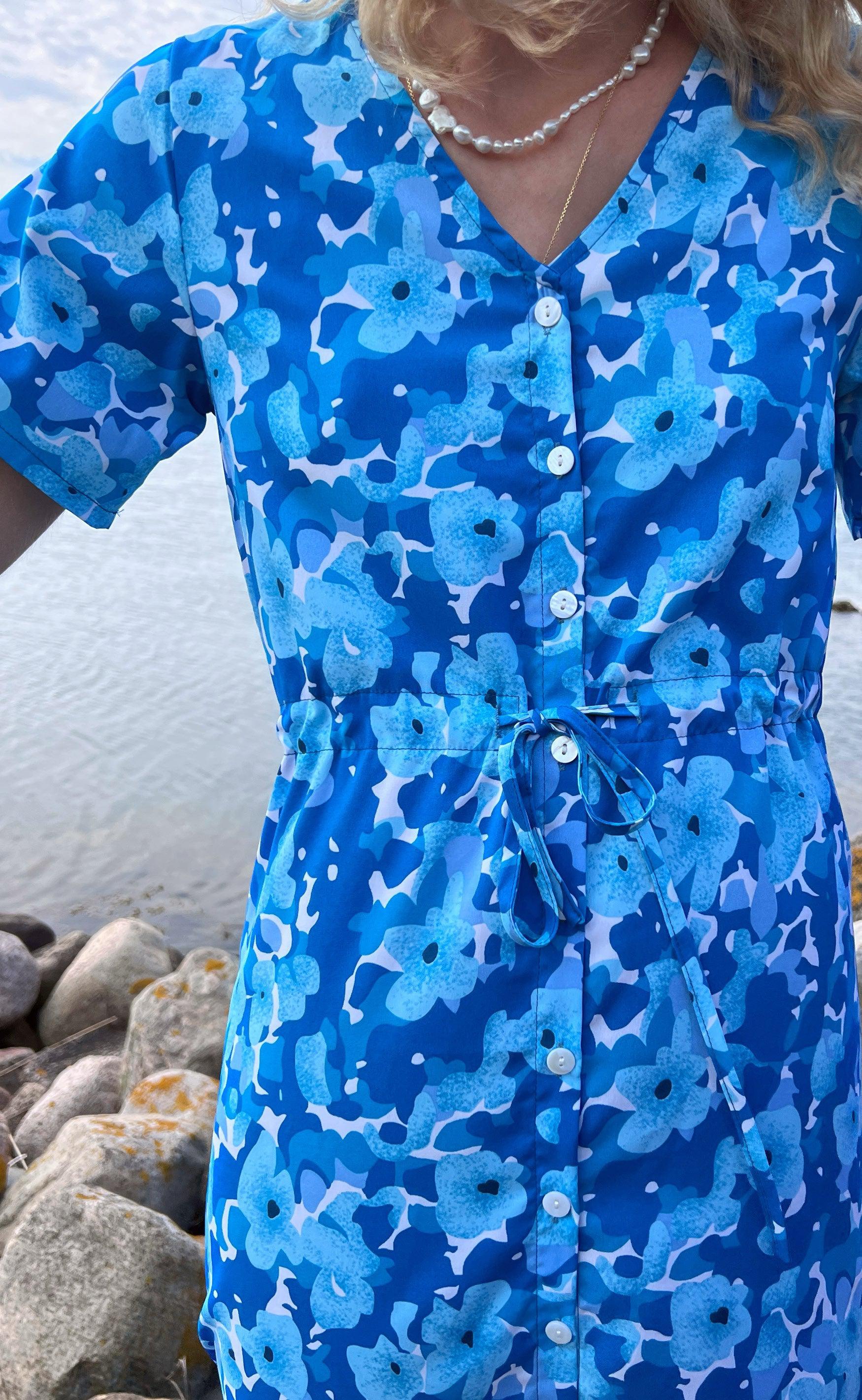 Say INA Copenhagen Kjole - Victoria - Blue Flower