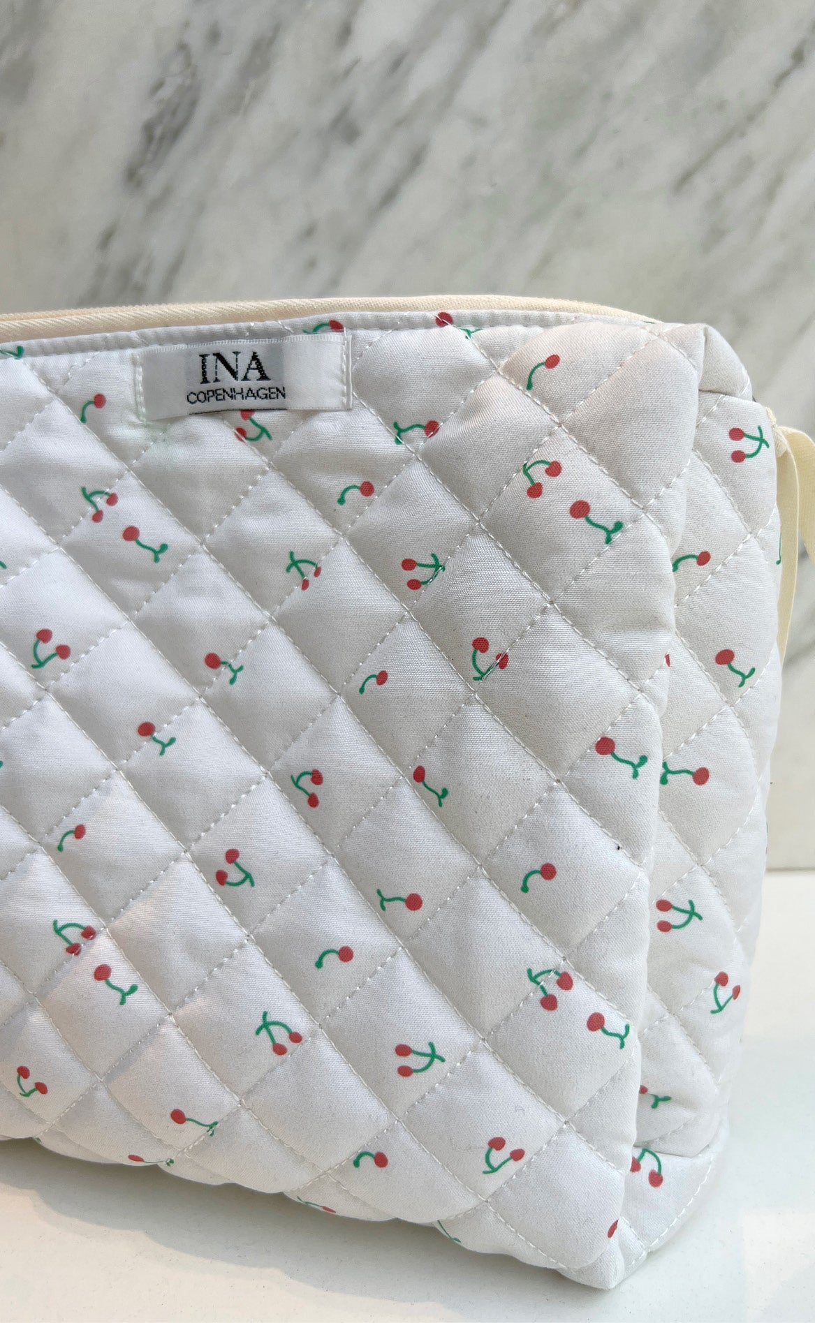 Say INA Copenhagen Makeup Taske - Sandra - Cherry
