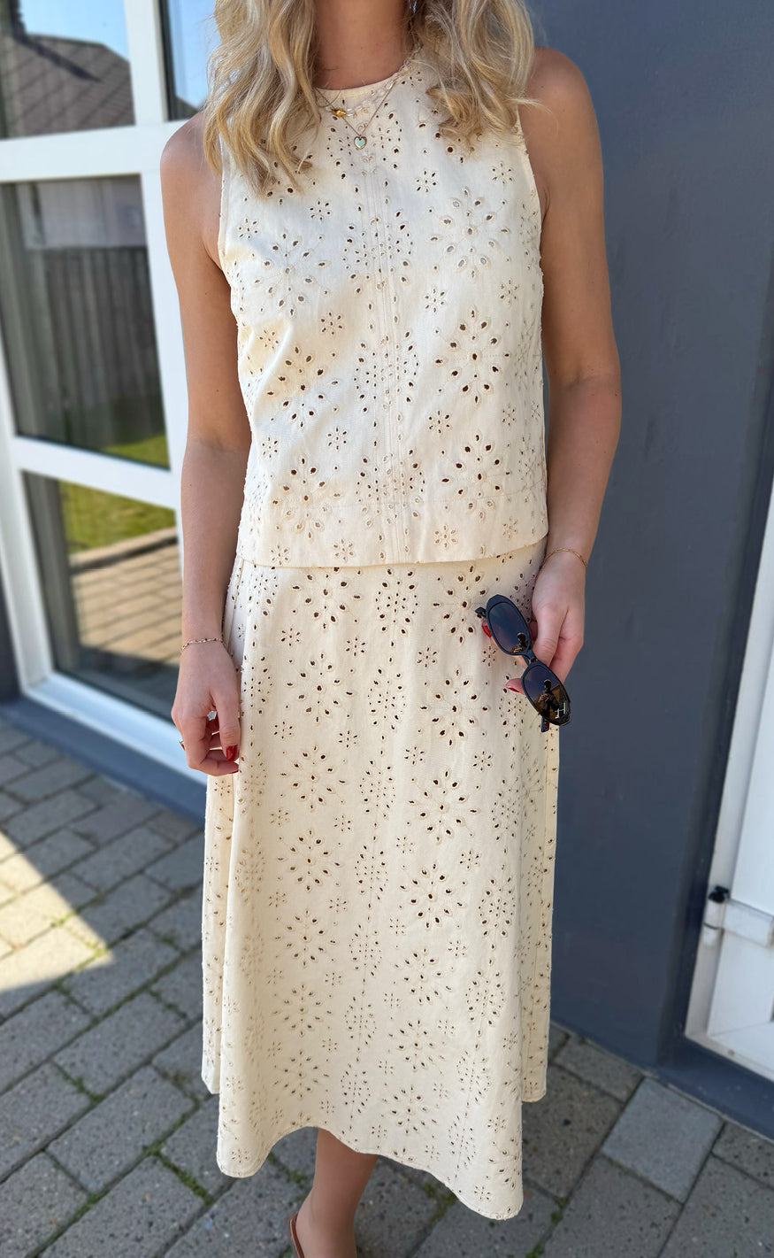 Say INA Copenhagen Nederdel - Naja - Off White Denim W. Embroidery