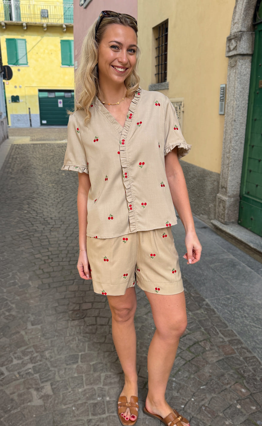 Say INA Copenhagen Shorts - Liv - Sand W. Cherries