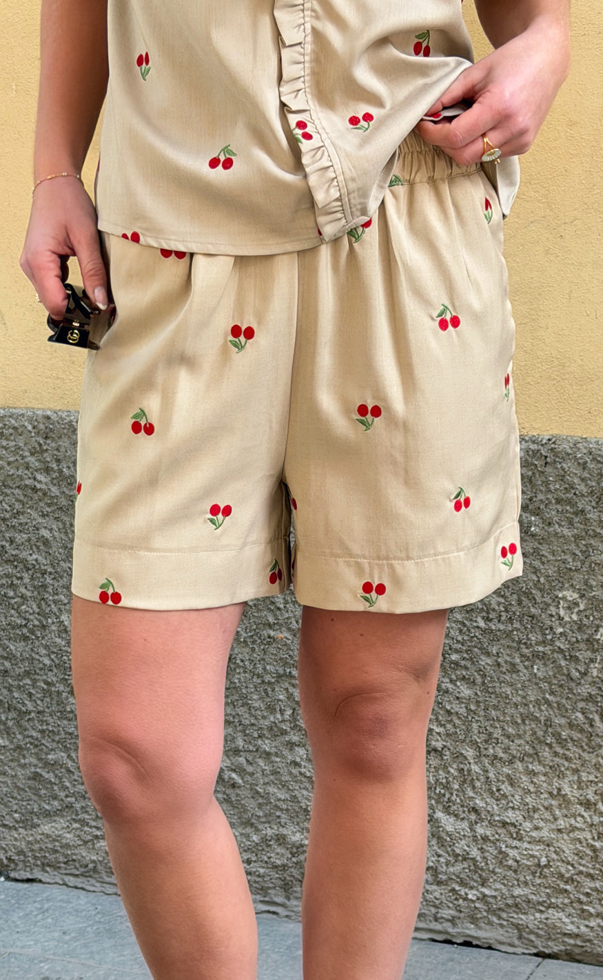 Say INA Copenhagen Shorts - Liv - Sand W. Cherries