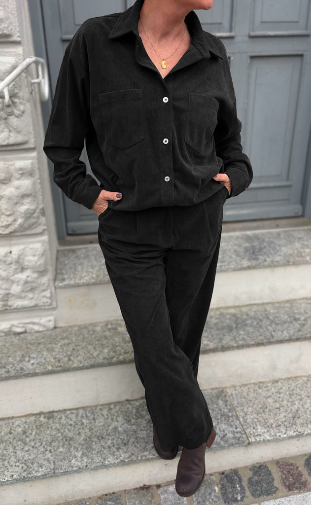 Say INA Copenhagen Skjorte - Carina - Black Corduroy