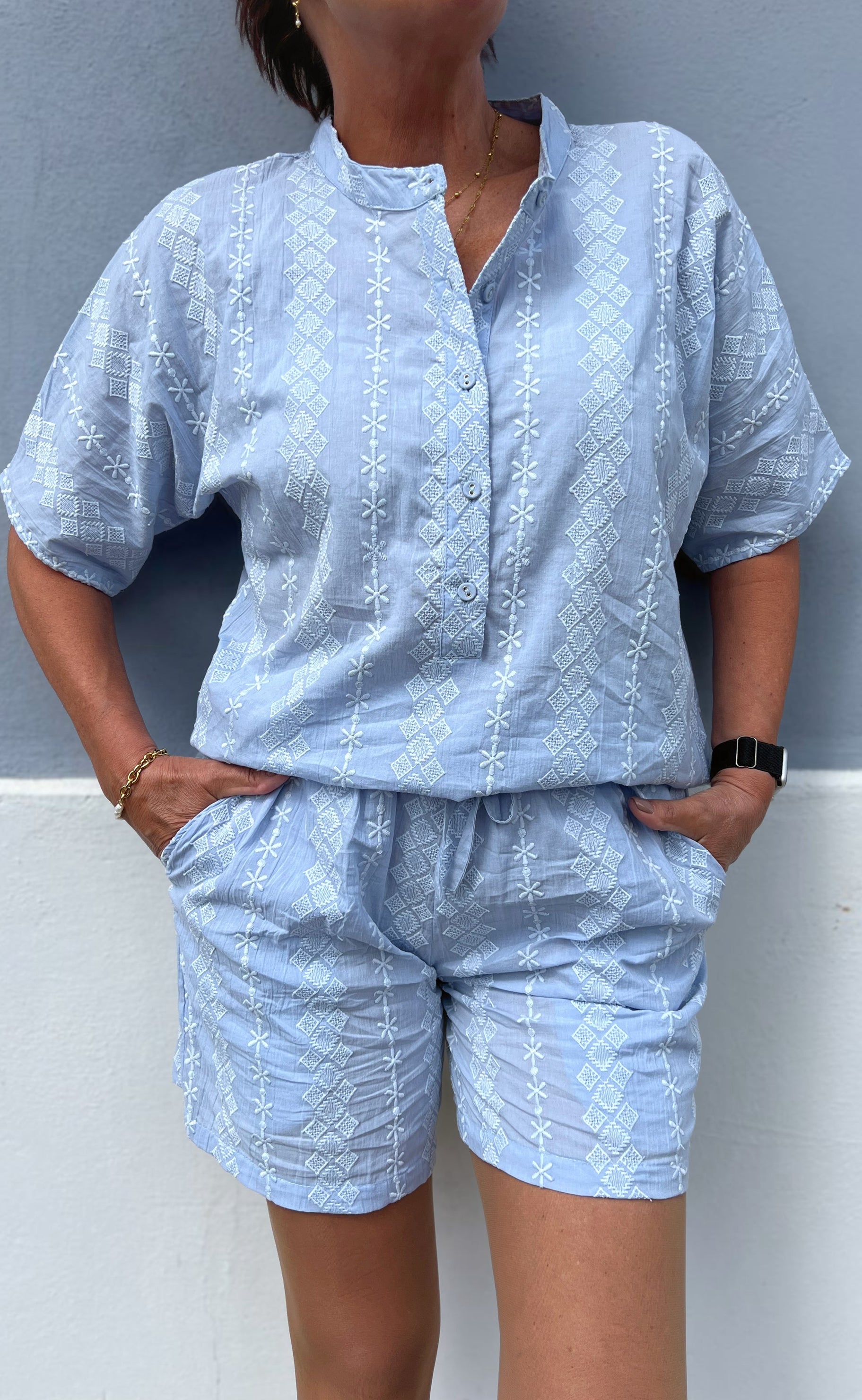 Say INA Copenhagen Skjorte - Erica - Blue/White Embroidery